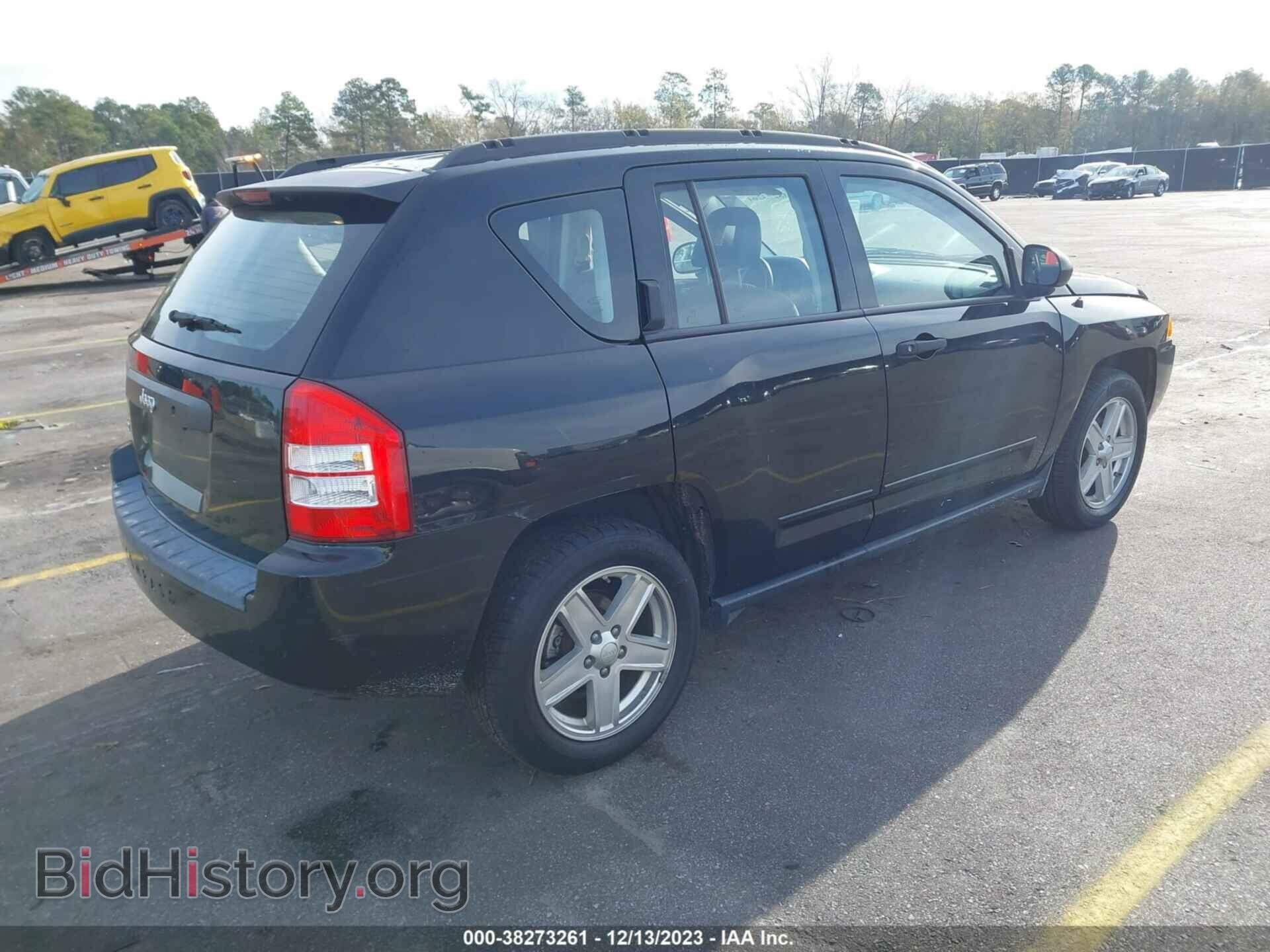 2009 JEEP COMPASS - VIN: 1J4FF47B09D137480 - Фото 4