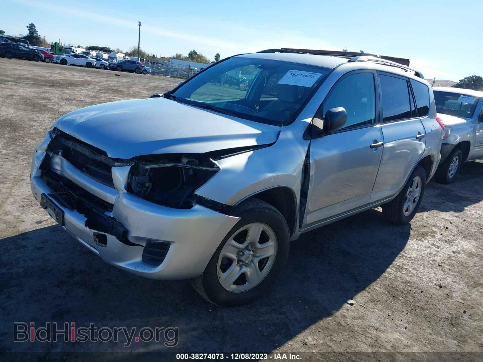2011 TOYOTA RAV4 - VIN: 2T3JF4DV5BW092673 - Фото 2