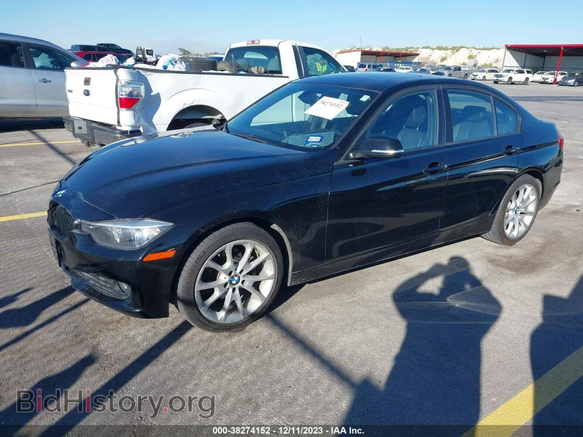 2013 BMW 320I - VIN: WBA3B1C52DF462774 - Фото 2