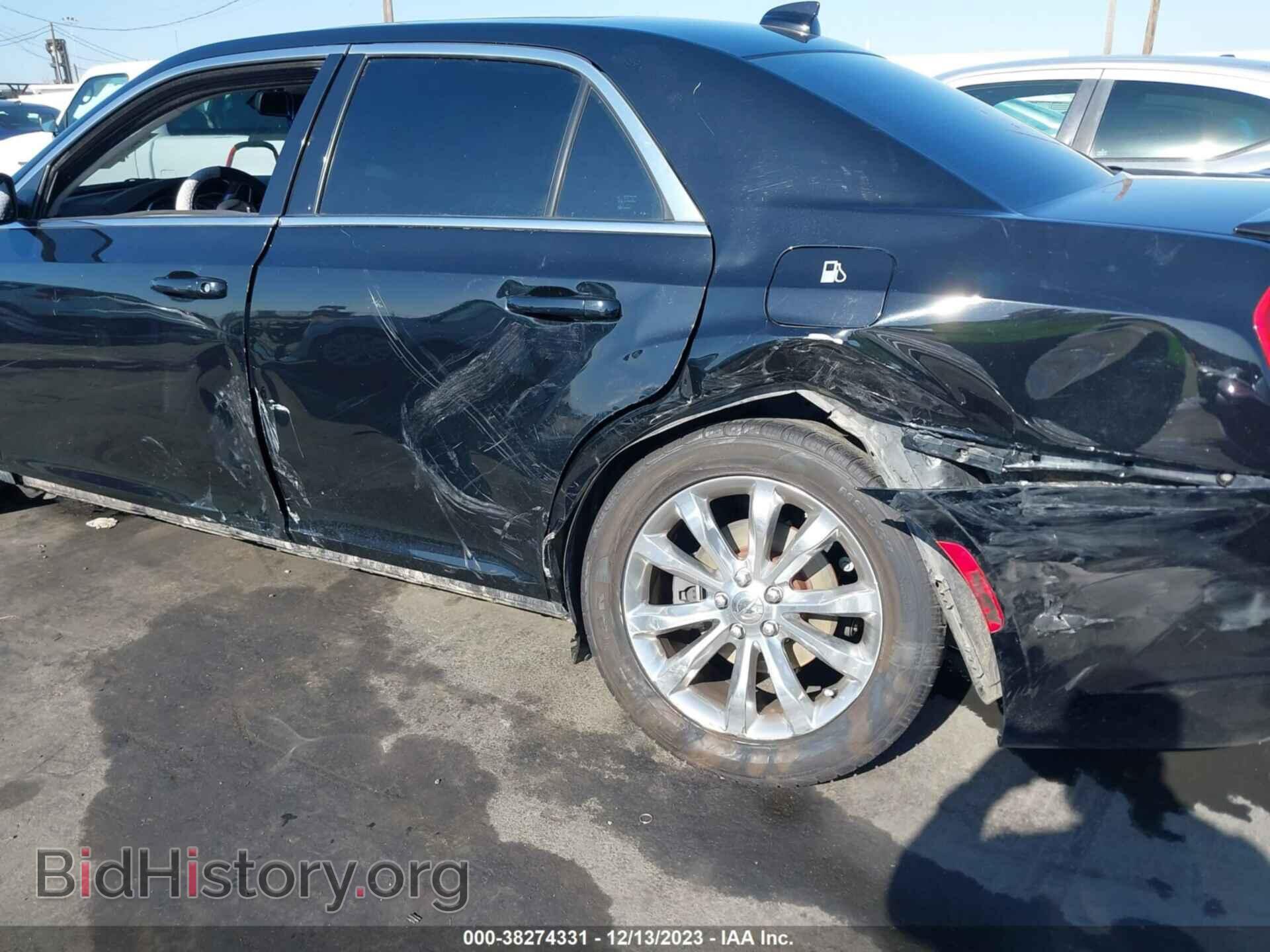 2016 CHRYSLER 300 - VIN: 2C3CCARG6GH142406 - Фото 6