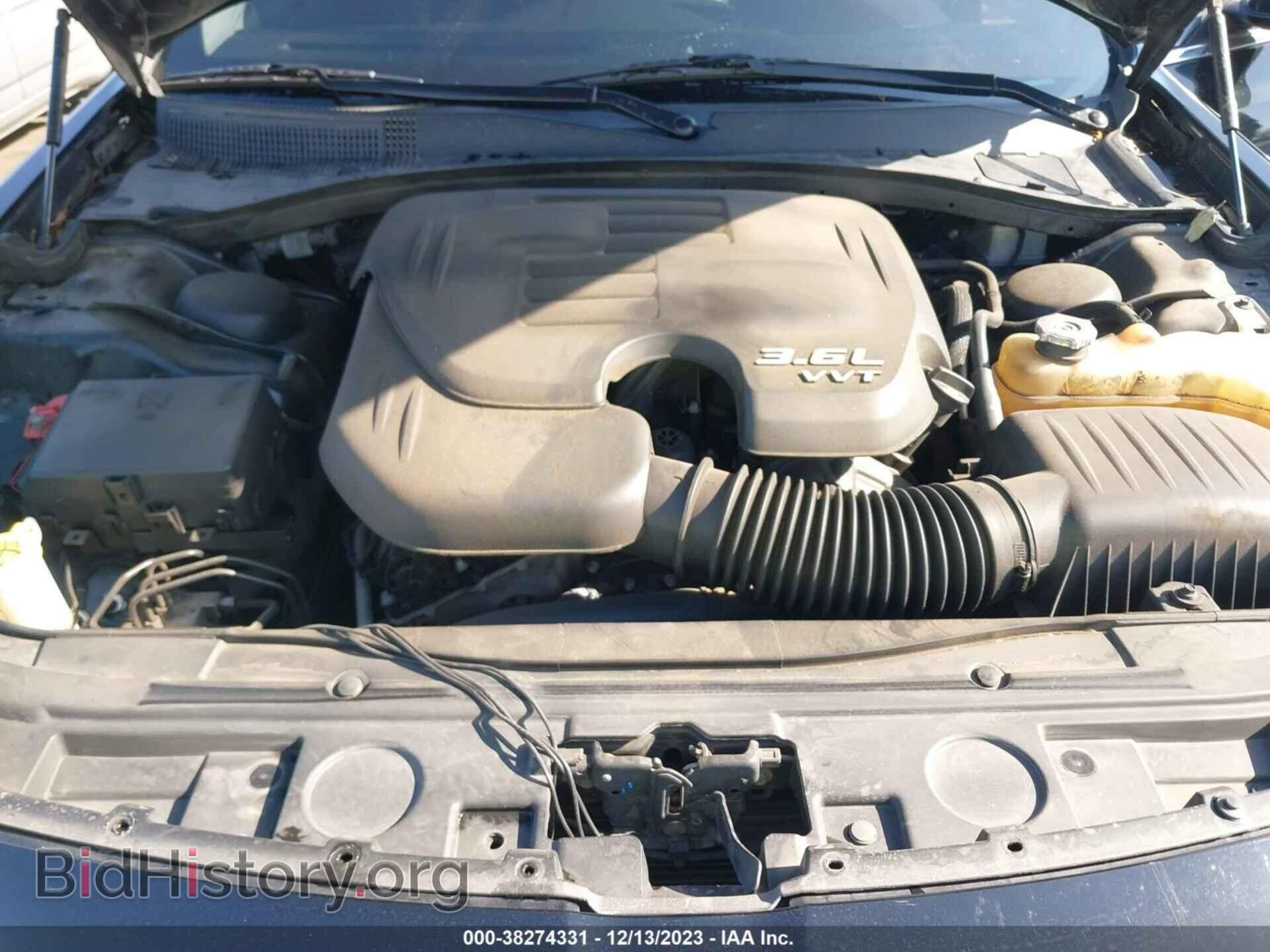 2016 CHRYSLER 300 - VIN: 2C3CCARG6GH142406 - Фото 10