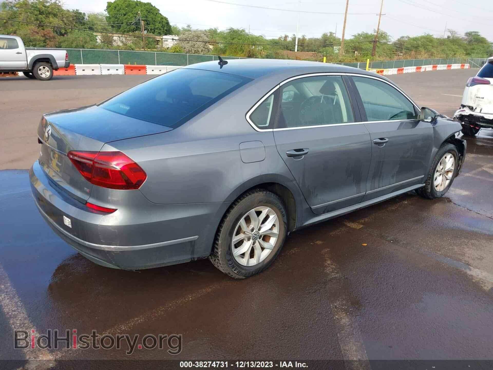 2017 VOLKSWAGEN PASSAT - VIN: 1VWAT7A34HC026556 - Фото 4