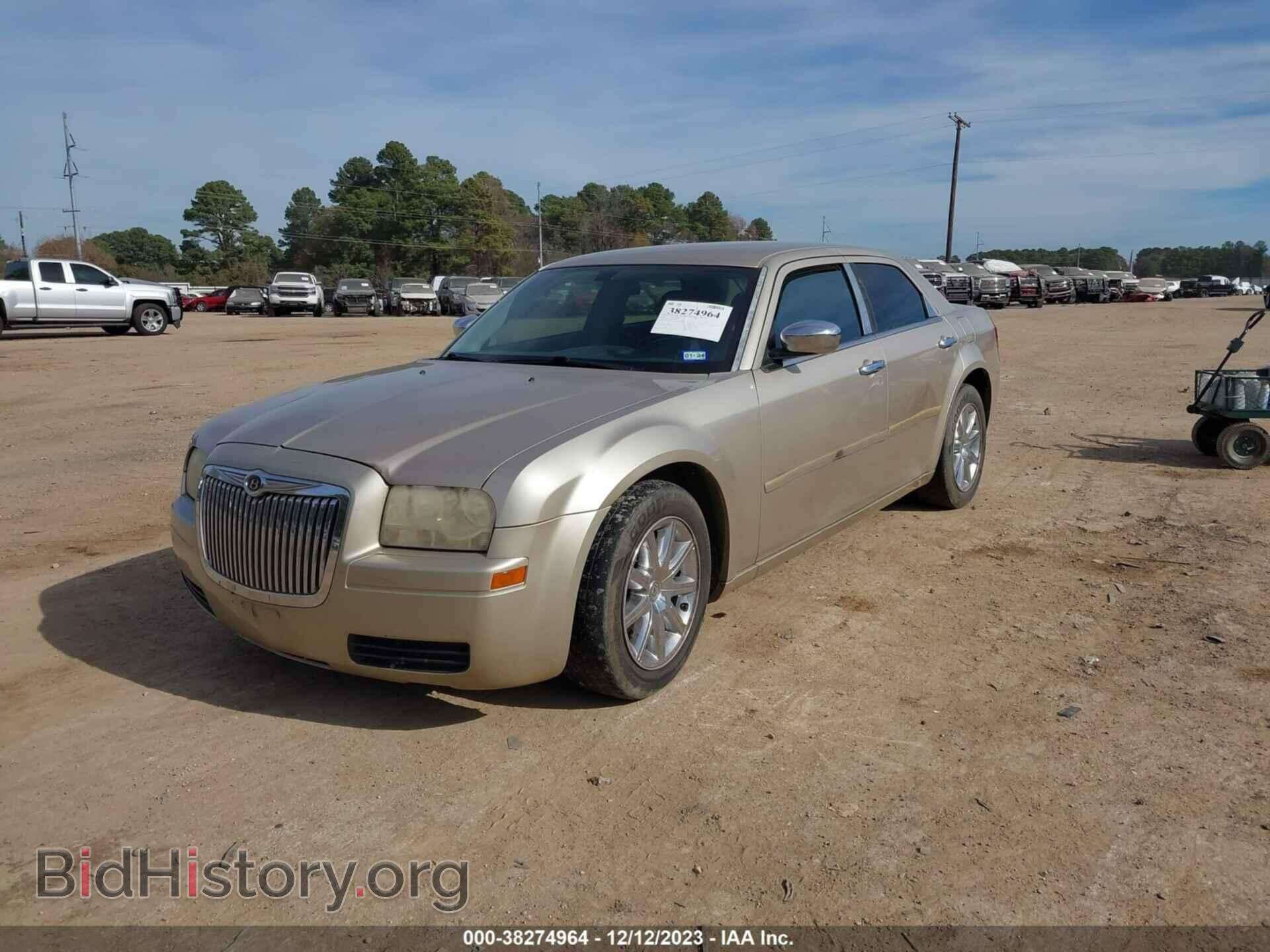2006 CHRYSLER 300 - VIN: 2C3KA43R06H470450 - Фото 2