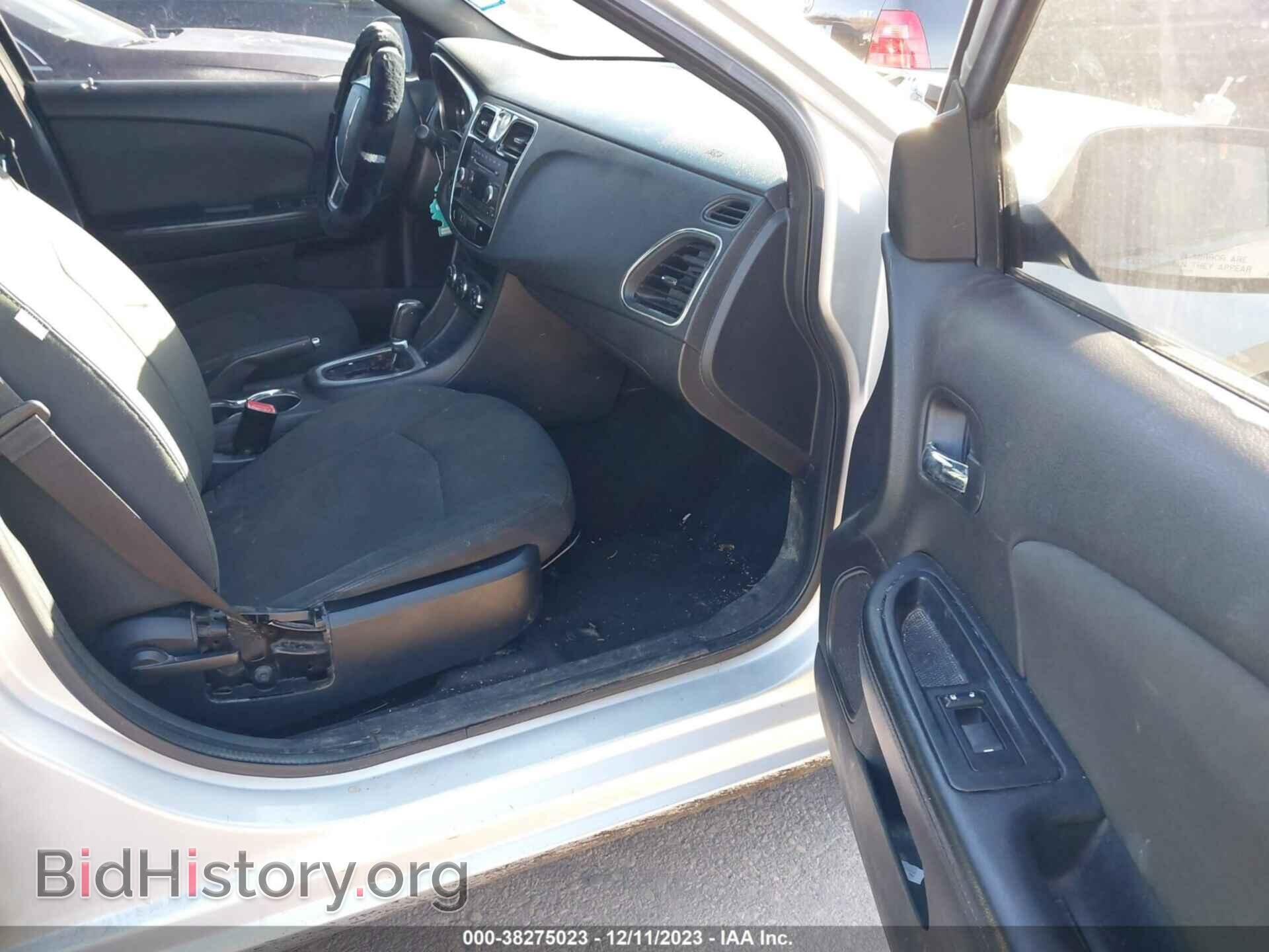 2012 CHRYSLER 200 - VIN: 1C3CCBBB5CN100198 - Фото 5