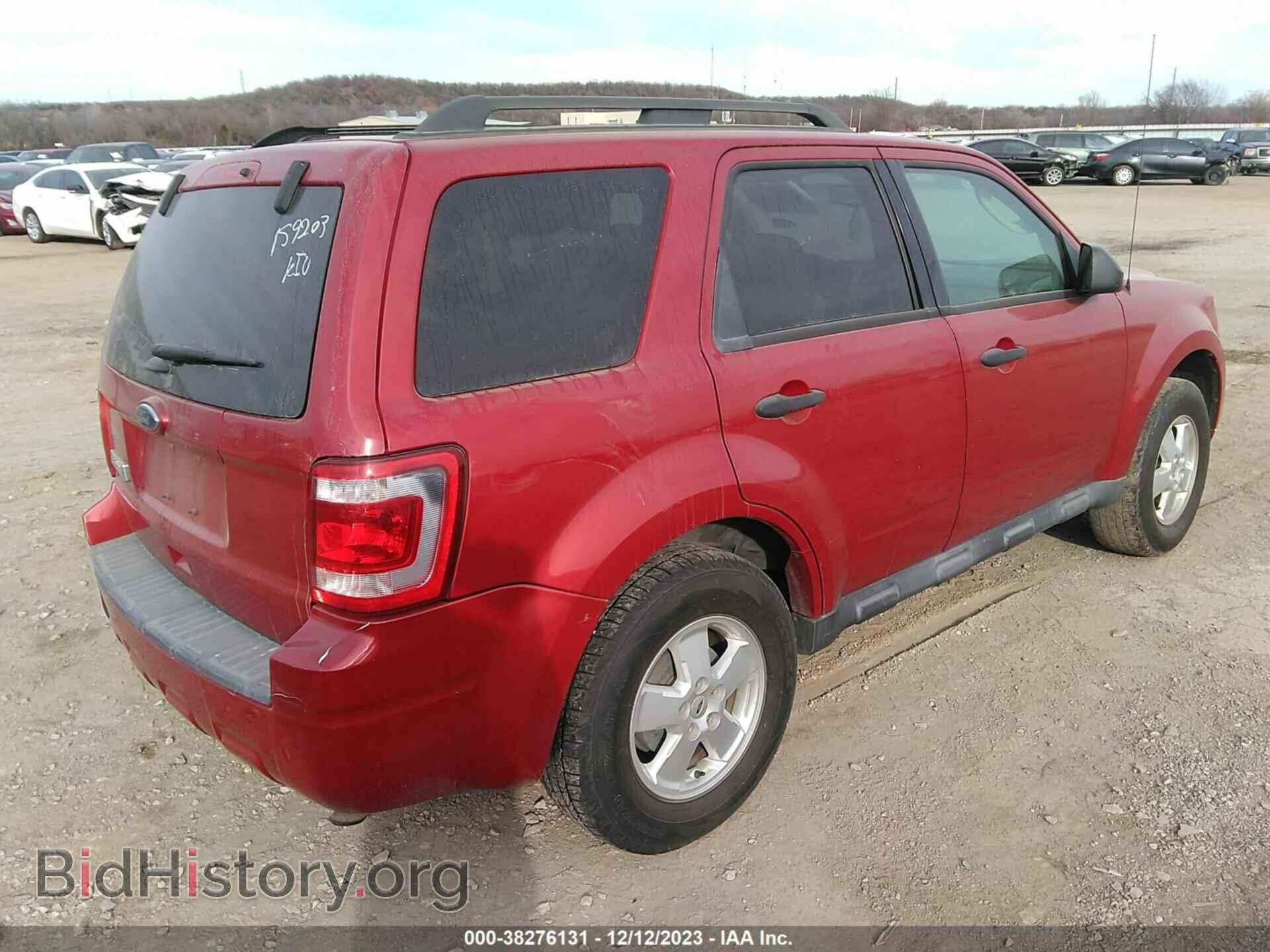 2011 FORD ESCAPE - VIN: 1FMCU0D78BKC51196 - Фото 4