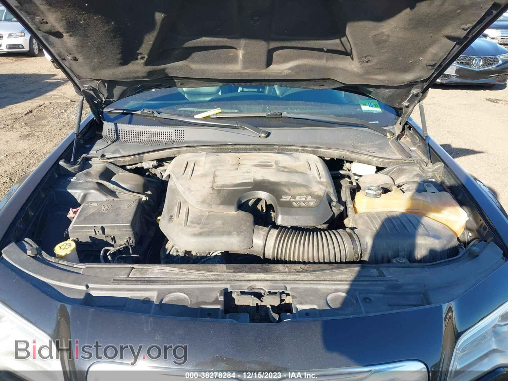 2014 CHRYSLER 300 - VIN: 2C3CCAAG5EH269432 - Фото 10