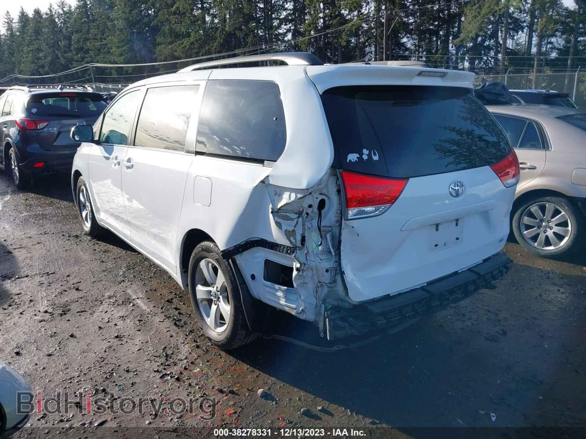 2014 TOYOTA SIENNA - VIN: 5TDKK3DCXES481386 - Фото 3