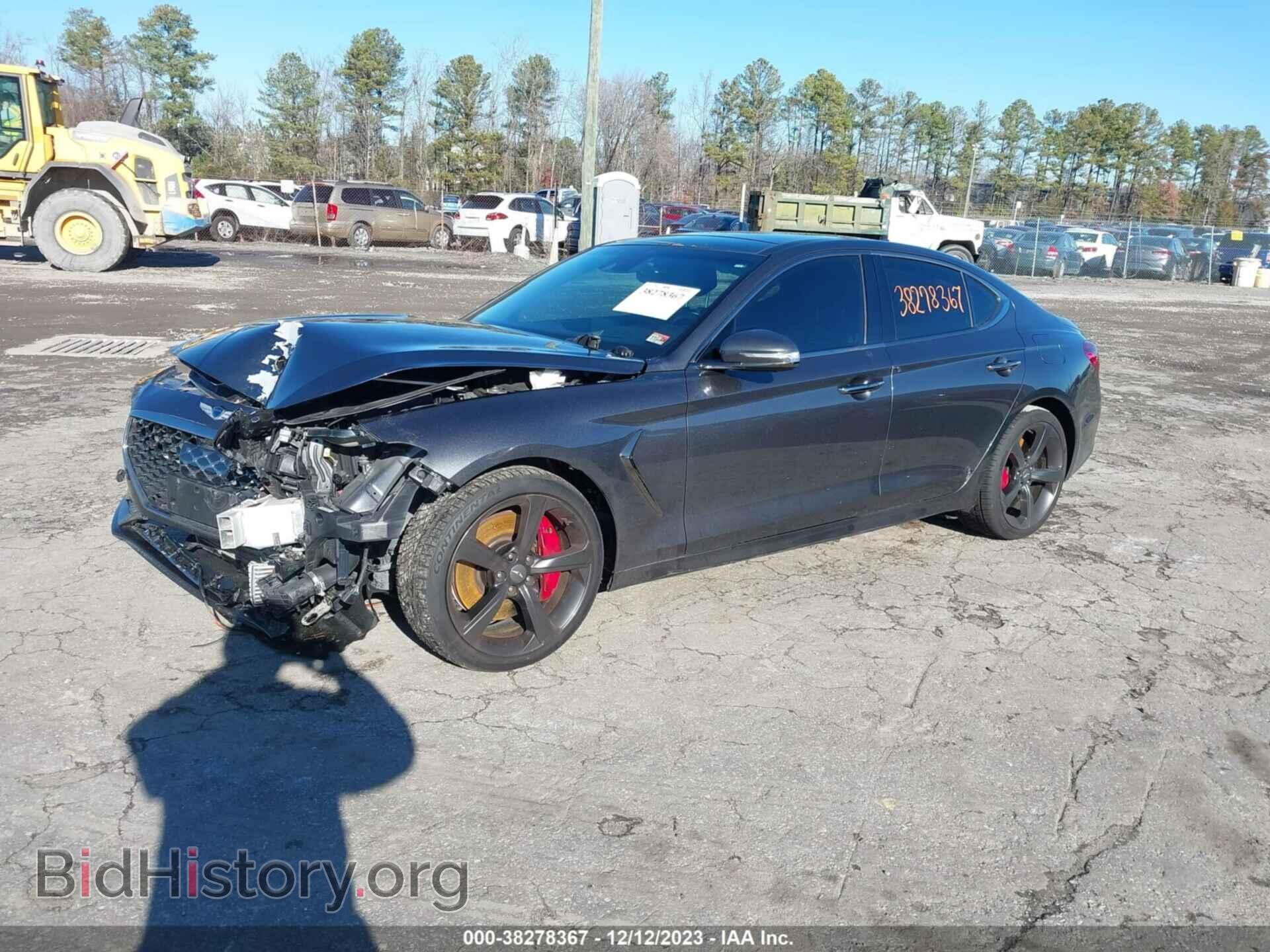 2019 GENESIS G70 - VIN: KMTG34LE3KU012631 - Фото 2