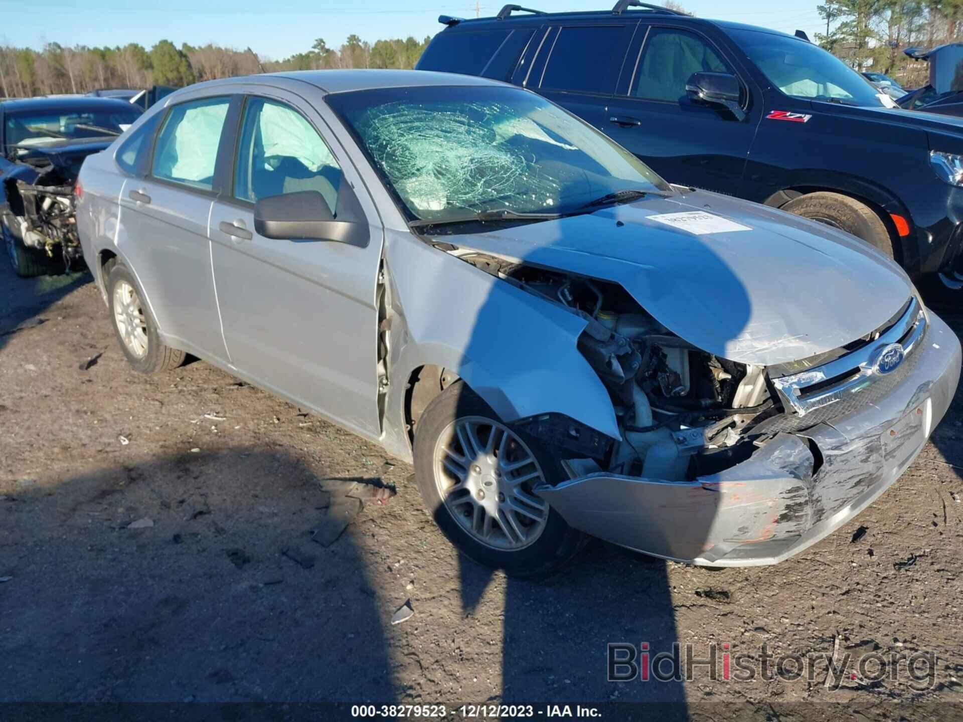 Photo 1FAHP3FN1BW177374 - FORD FOCUS 2011