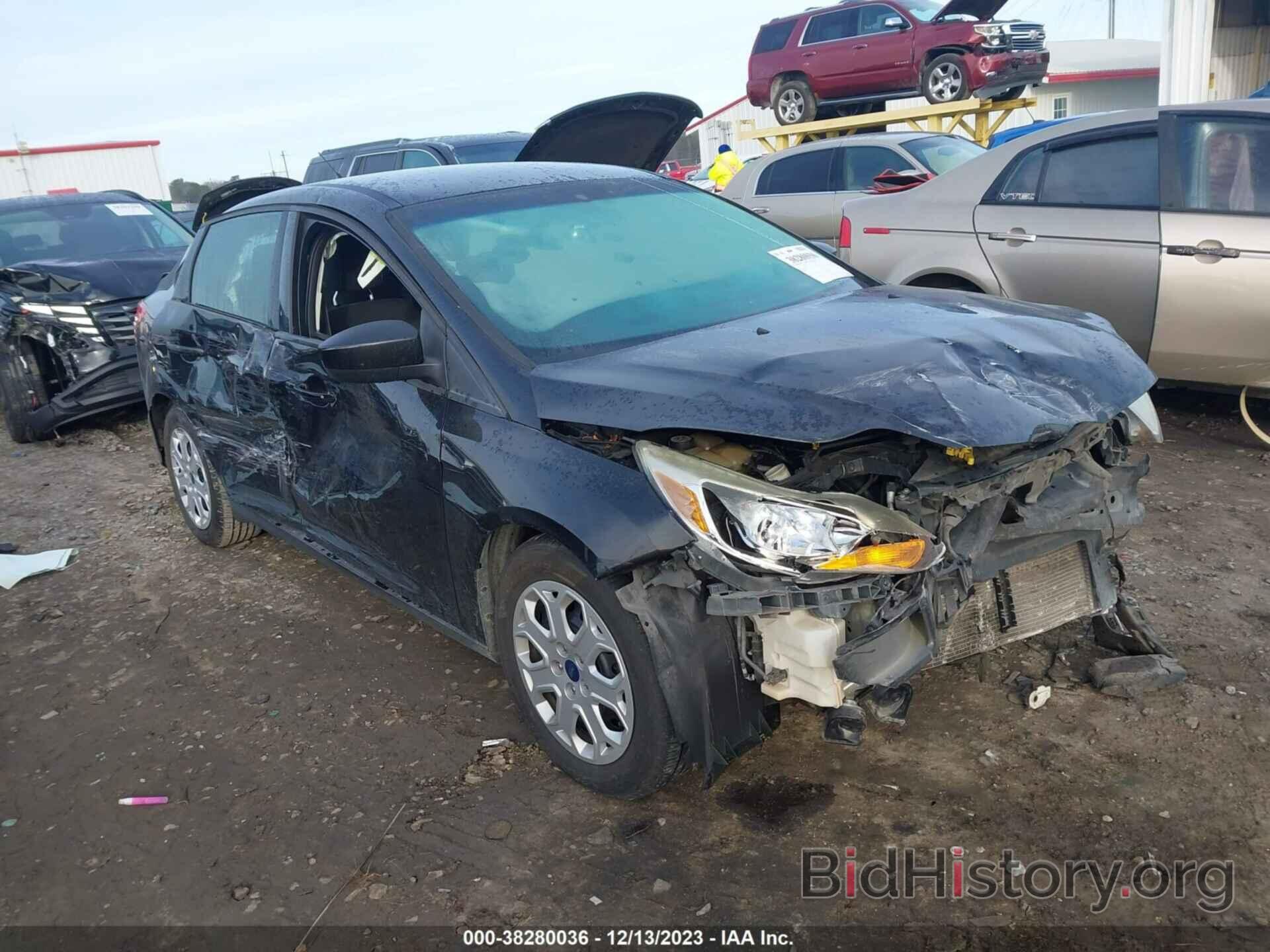 Photo 1FAHP3F23CL128587 - FORD FOCUS 2012