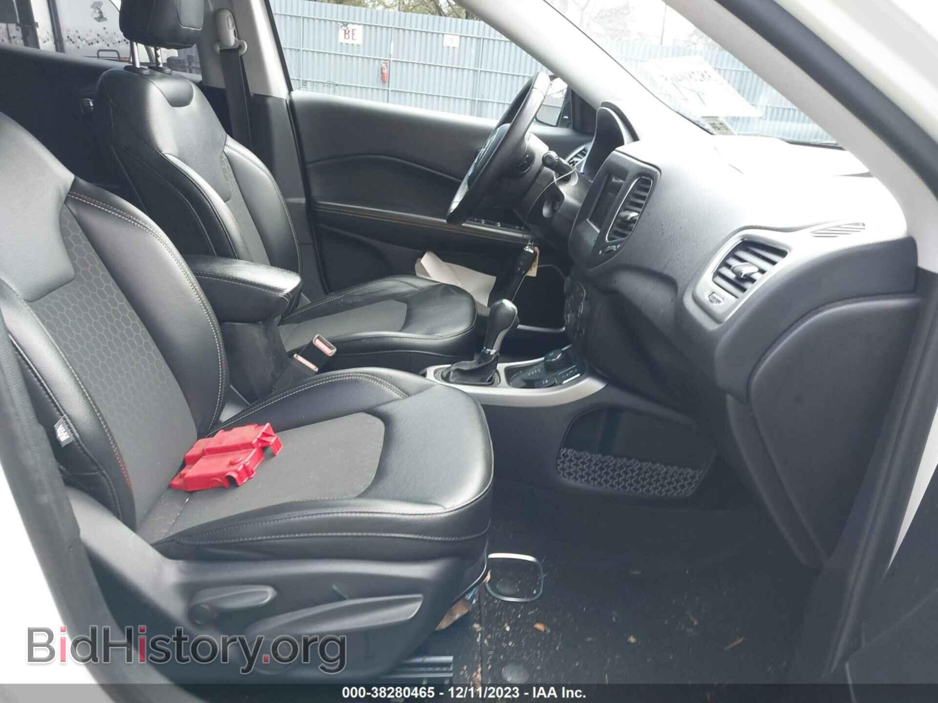 2019 JEEP COMPASS - VIN: 3C4NJDBB3KT760955 - Фото 5