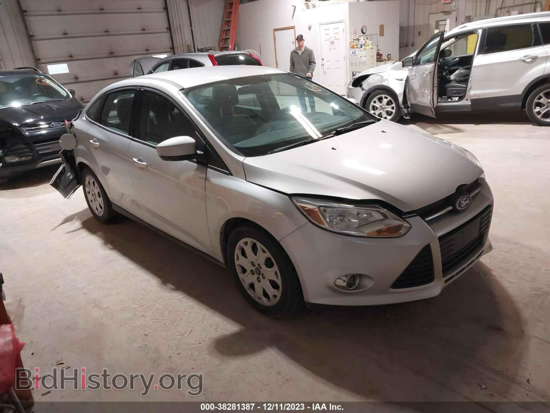 Фотография 1FAHP3F21CL106412 - FORD FOCUS 2012