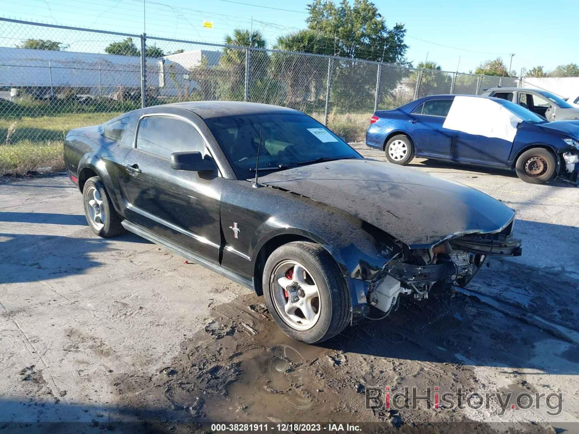 Photo 1ZVFT80N275214199 - FORD MUSTANG 2007
