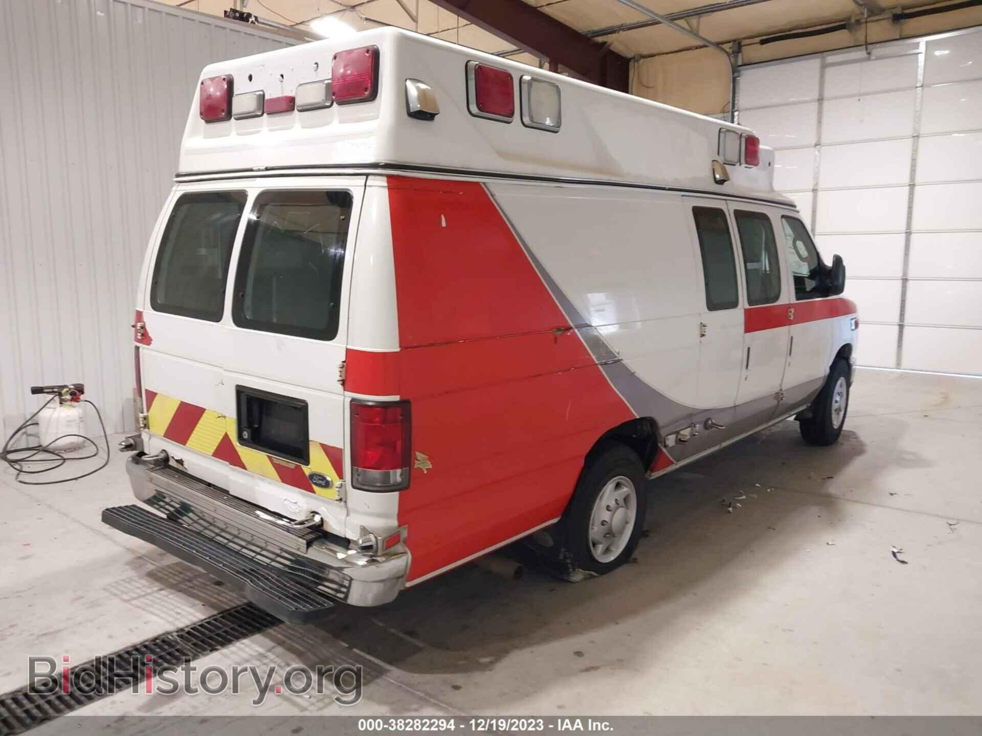 2011 FORD ECONOLINE - VIN: 1FDSS3ES8BDB26189 - Фото 4