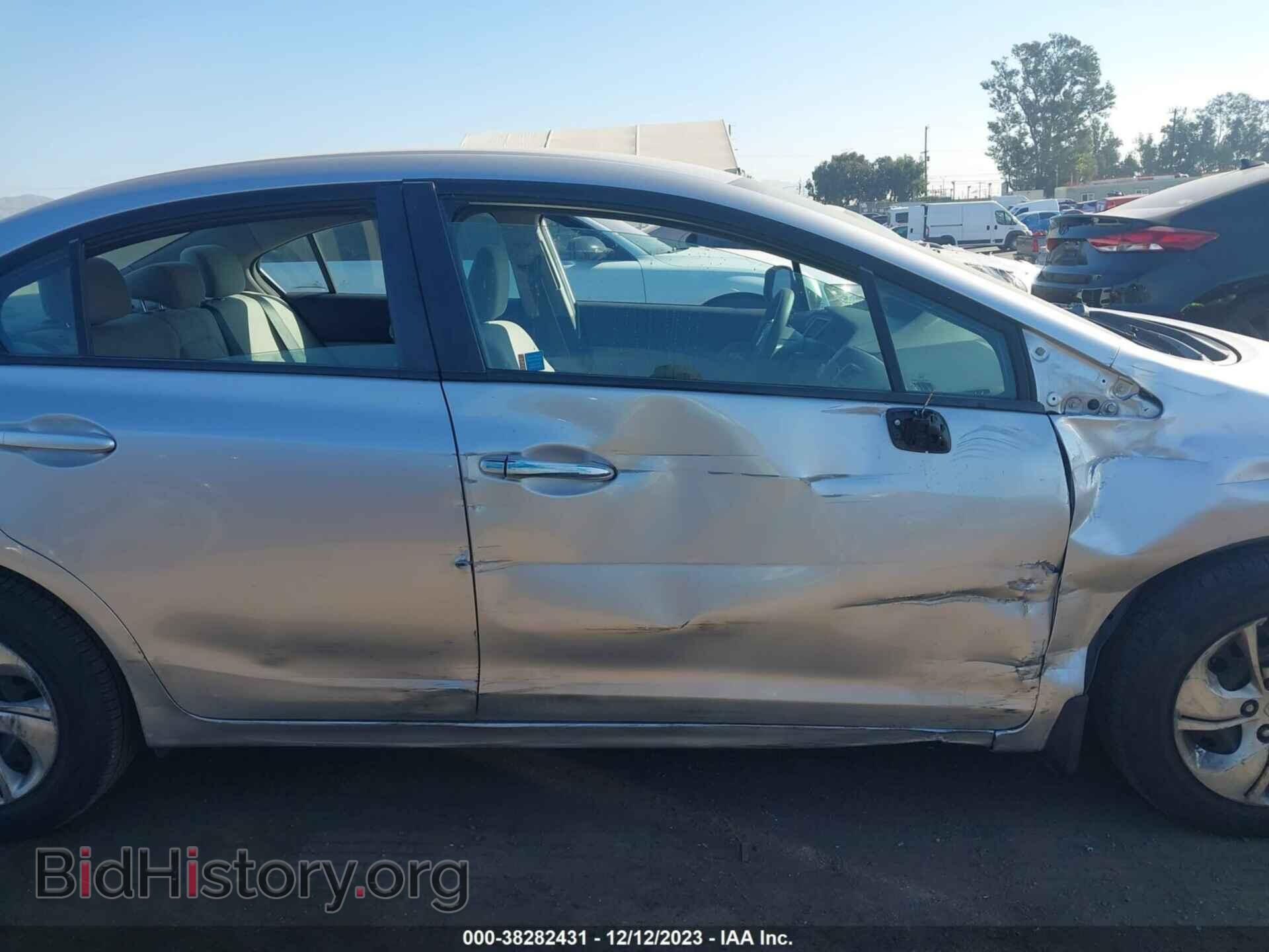2013 HONDA CIVIC - VIN: 19XFB2F56DE275114 - Фото 13