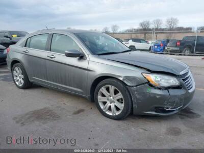 2013 Chrysler 200 Touring, серебристый — VIN 1C3CCBBG0DN533635, IAAI