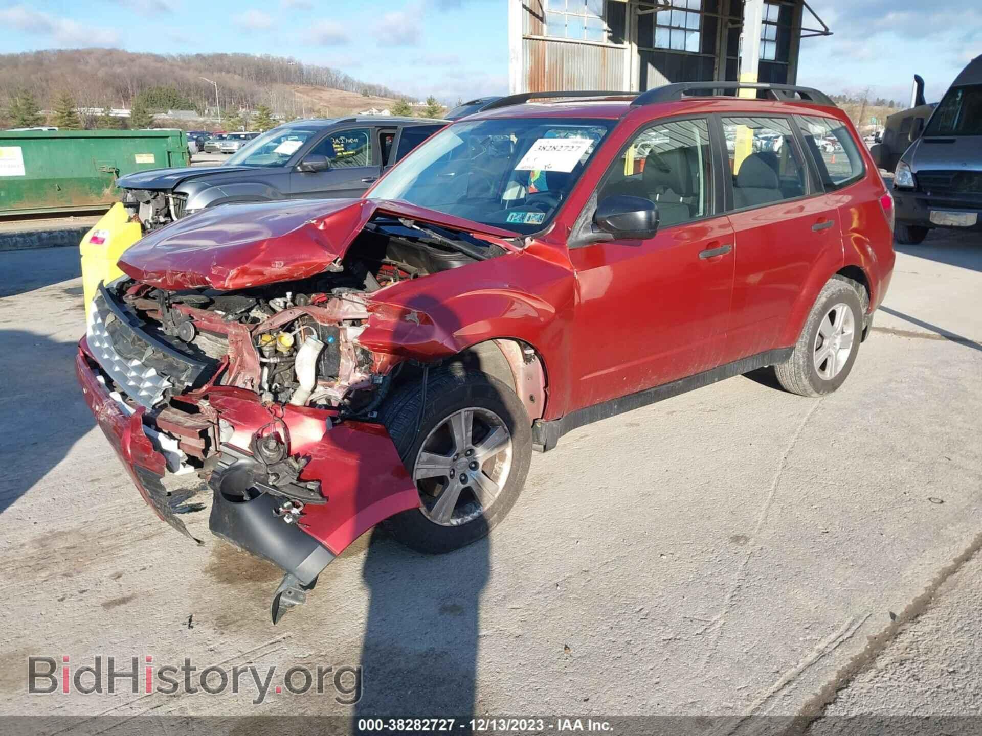2011 SUBARU FORESTER - VIN: JF2SHABC2BH770222 - Фото 2