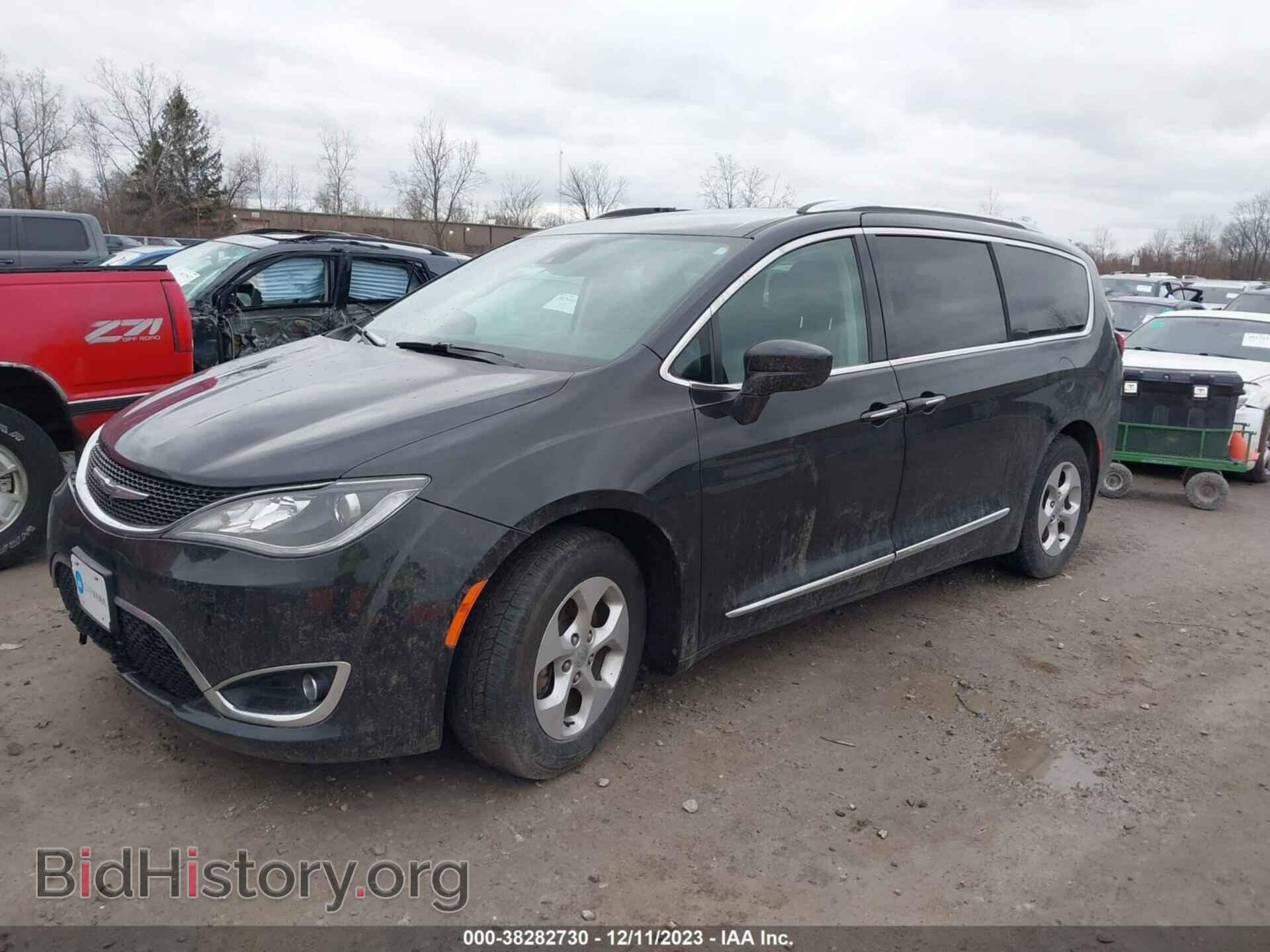 2017 CHRYSLER PACIFICA - VIN: 2C4RC1EG7HR643991 - Photo 2