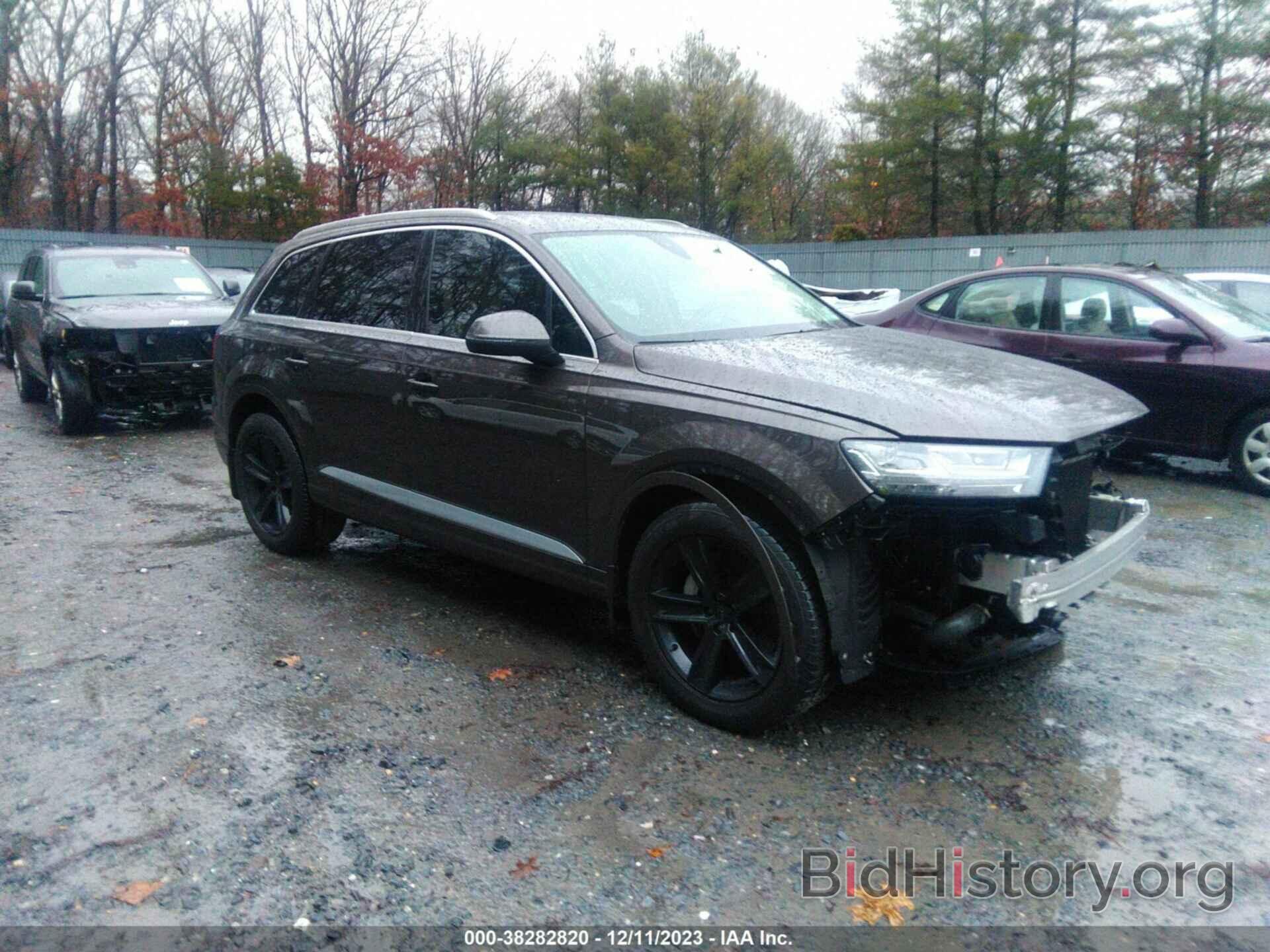 Photo WA1LHAF71KD018268 - AUDI Q7 2019