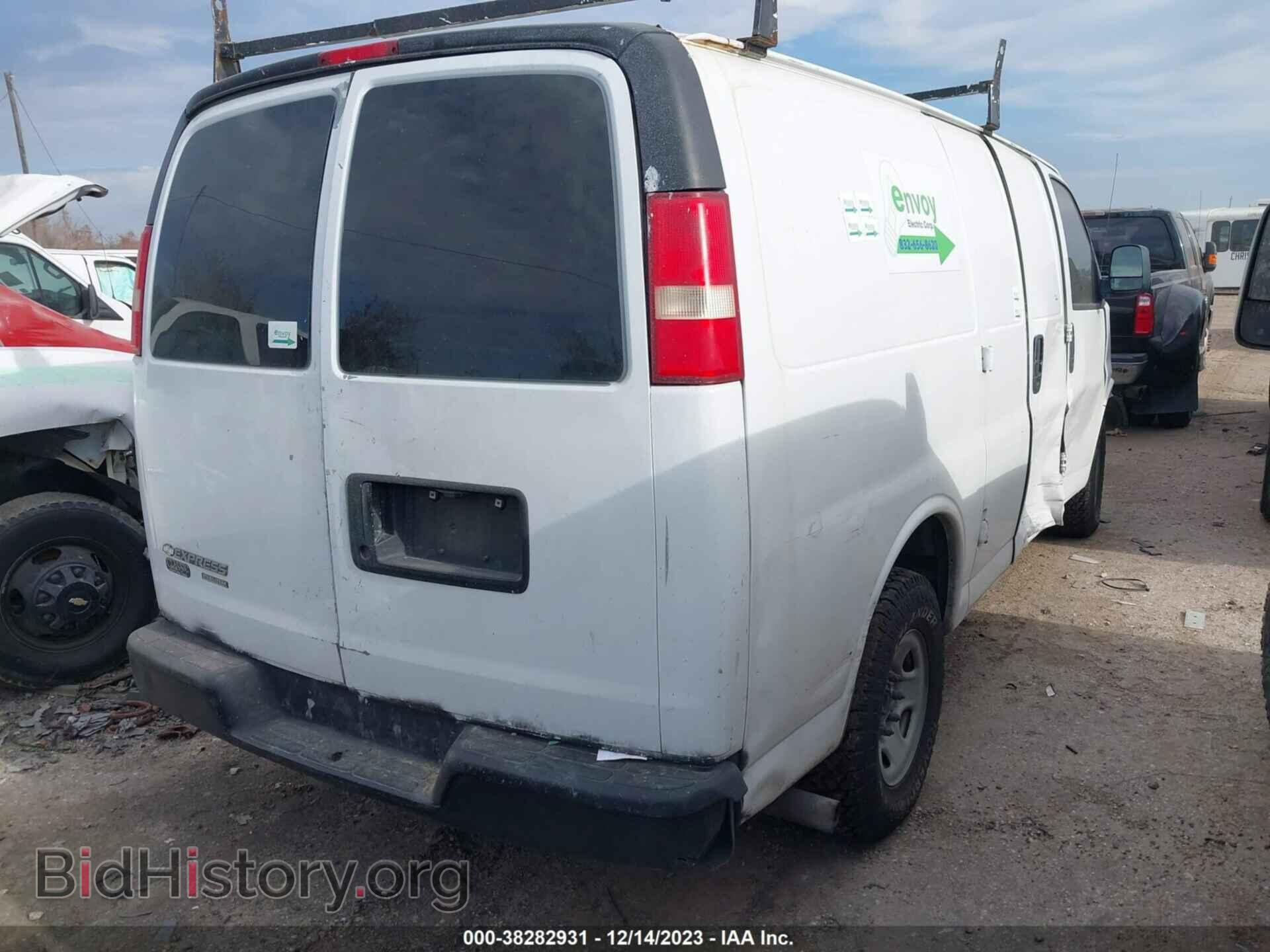 2013 CHEVROLET EXPRESS 2500 - VIN: 1GCWGFBA2D1111275 - Фото 4