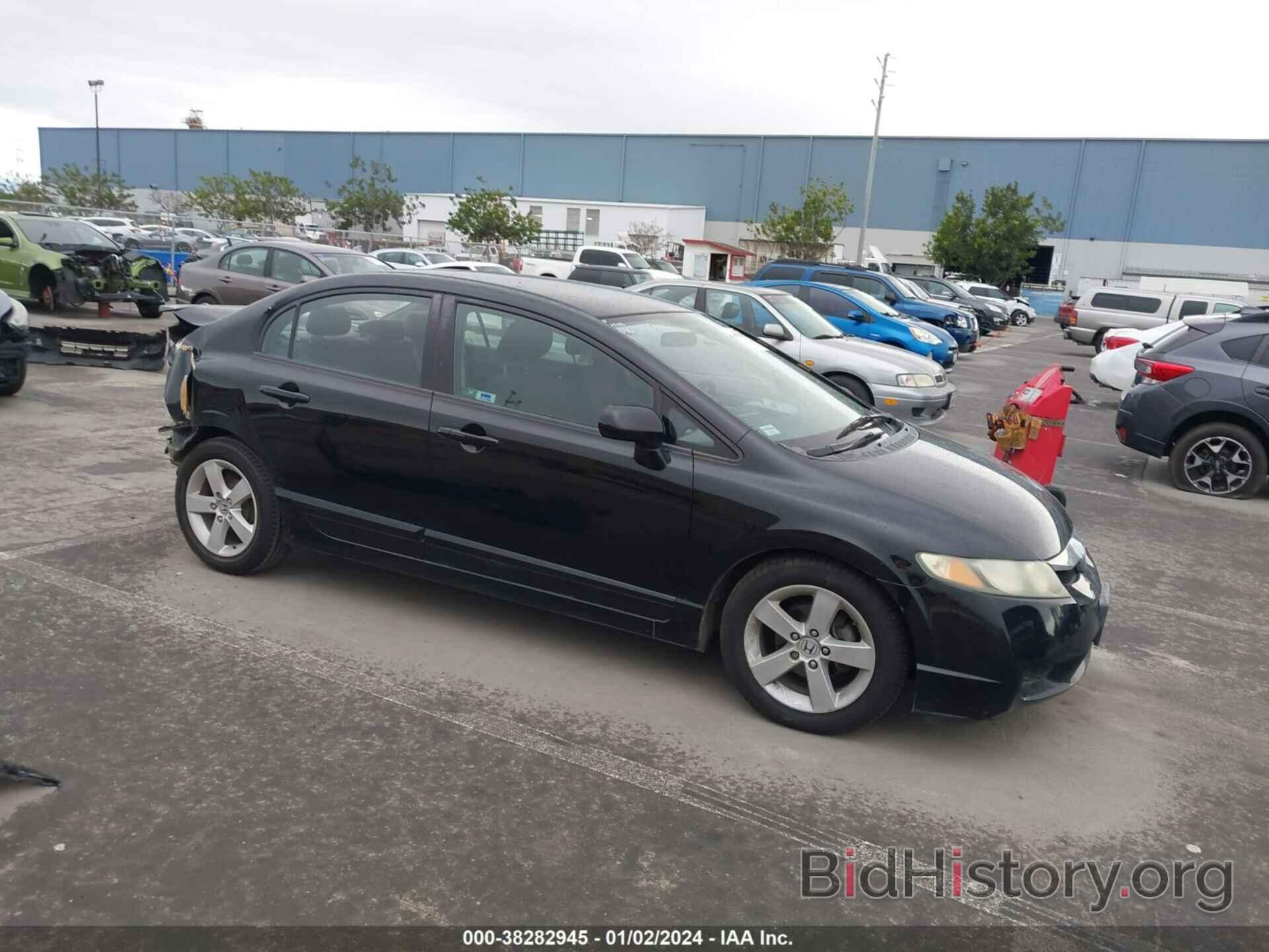 Photo 2HGFA1F65AH508827 - HONDA CIVIC 2010