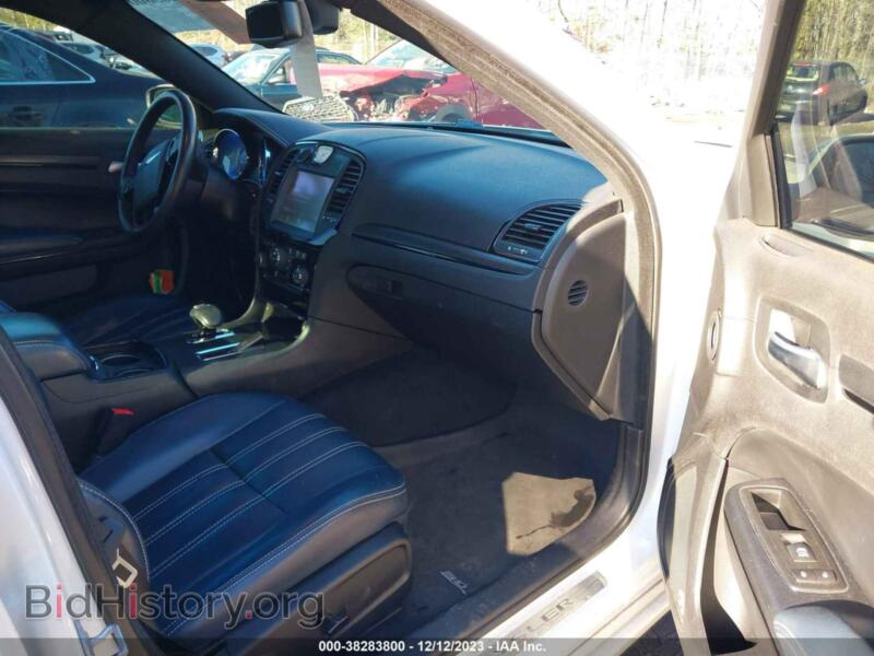 2014 Chrysler 300 (VIN 2C3CCABG7EH321030) — фото 5 из 16
