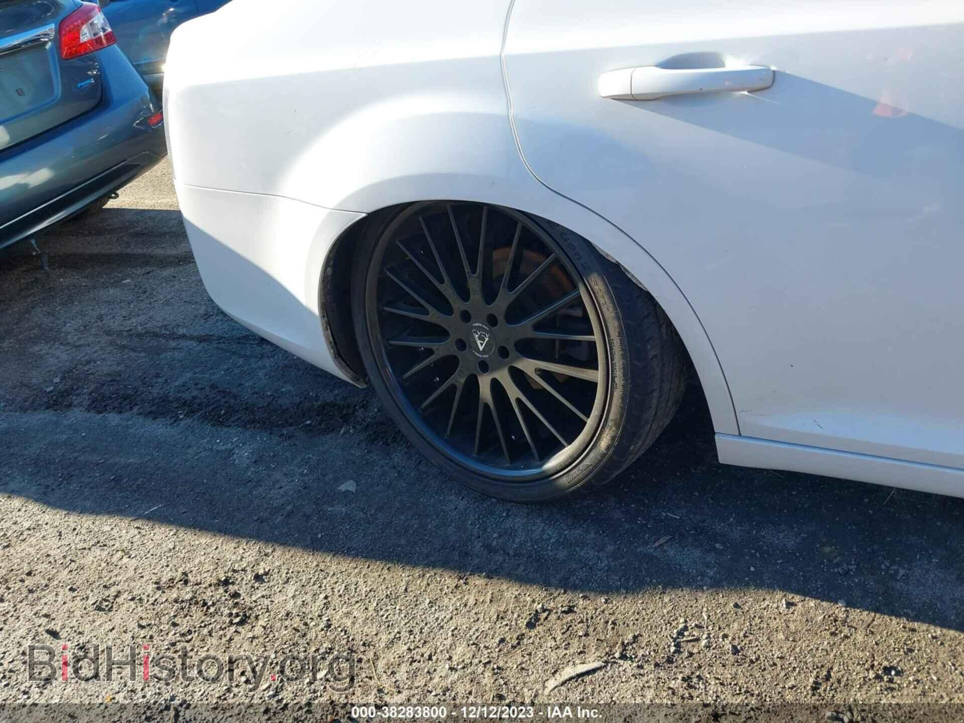 2014 CHRYSLER 300 - VIN: 2C3CCABG7EH321030 - Фото 6
