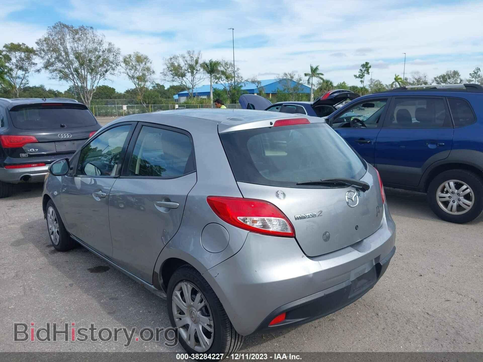 2014 MAZDA MAZDA2 - VIN: JM1DE1KY4E0172857 - Фото 3