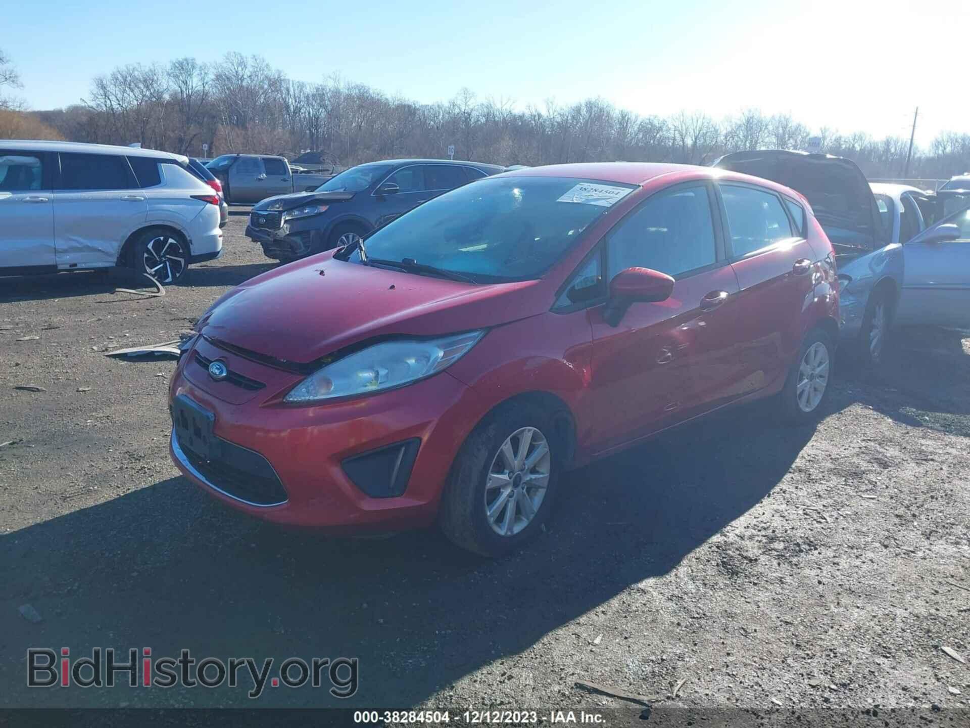 2011 FORD FIESTA - VIN: 3FADP4EJ4BM147756 - Фото 2