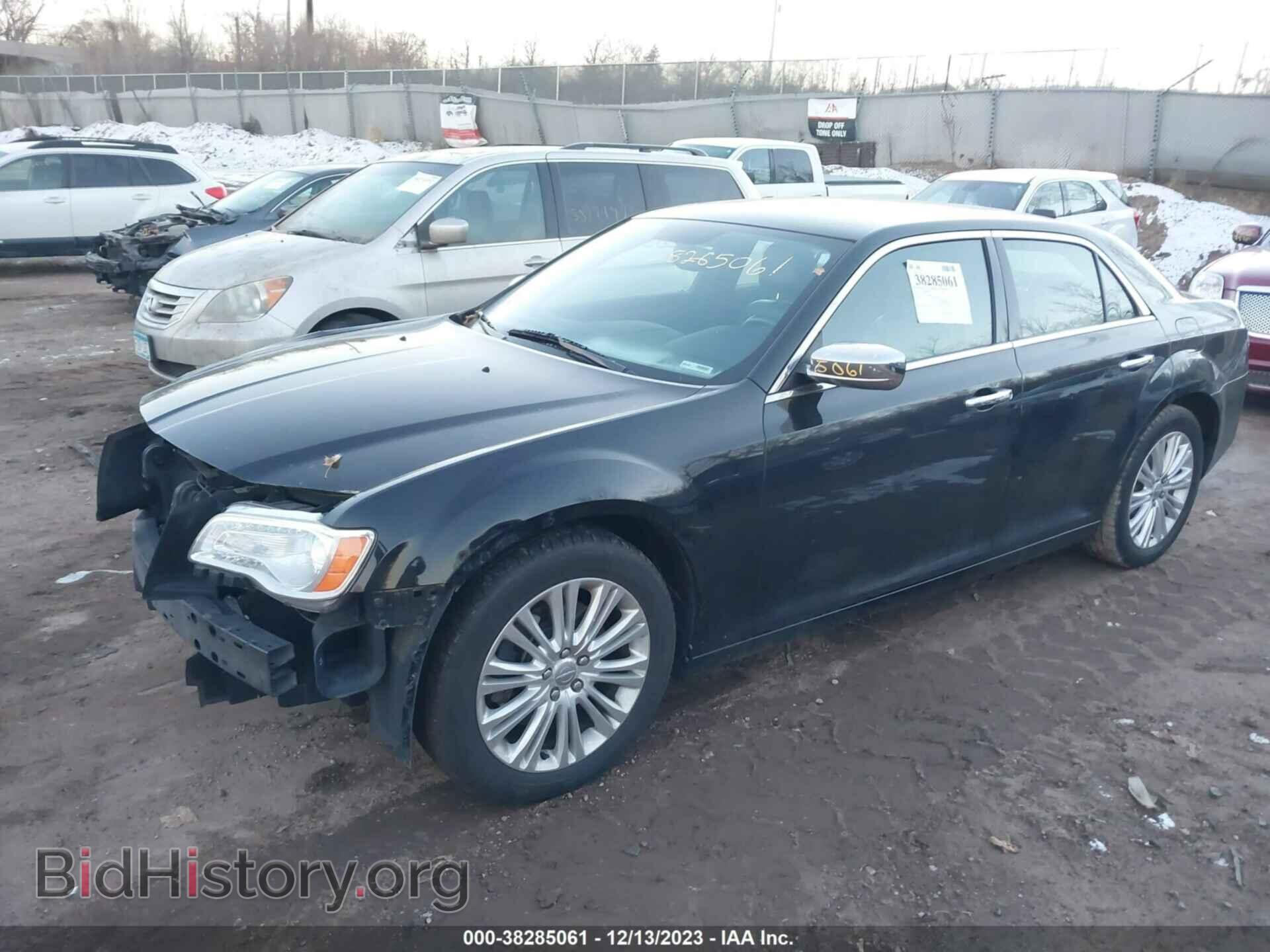 2012 CHRYSLER 300 - VIN: 2C3CCAHG7CH314003 - Фото 2