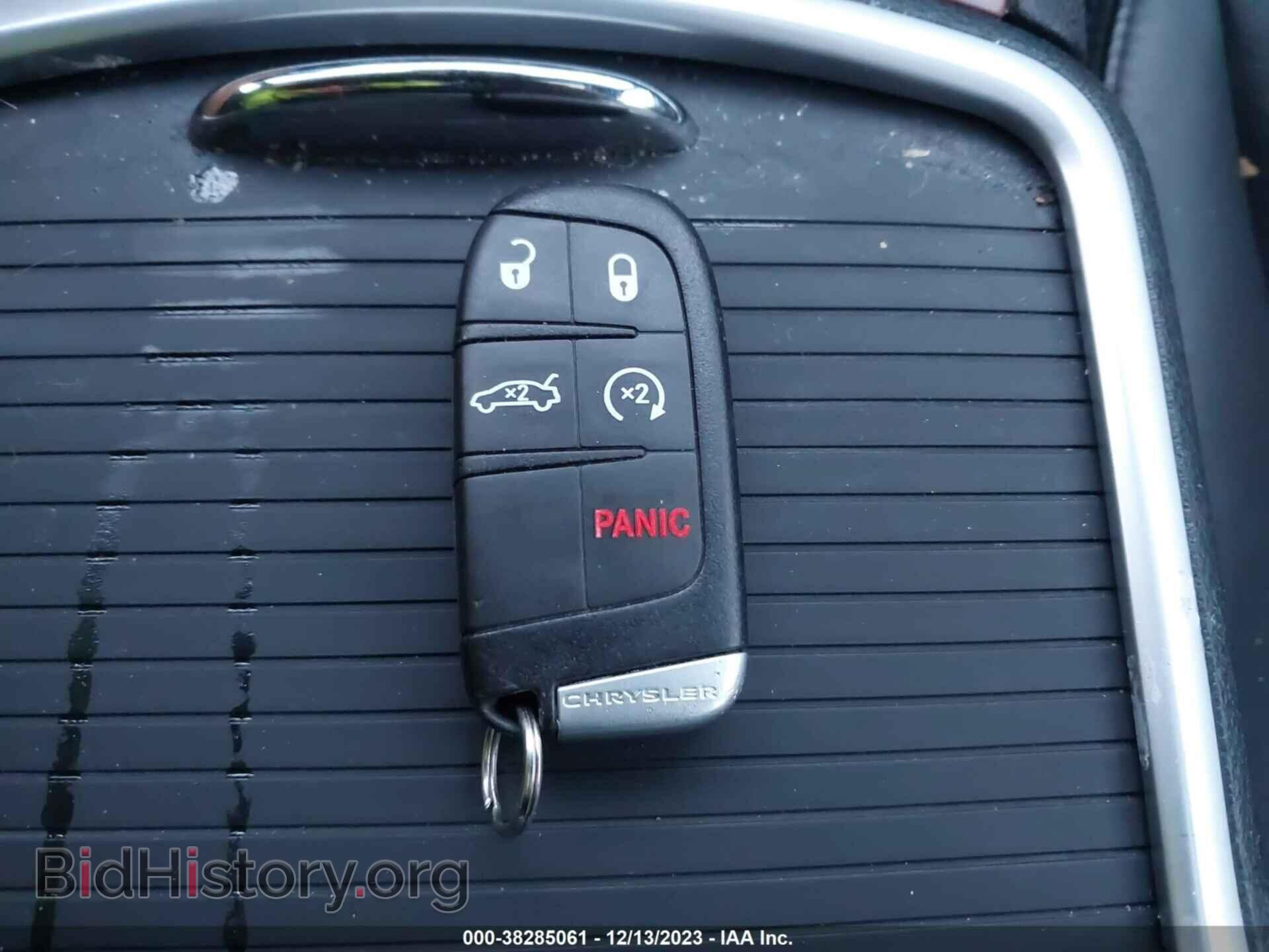 2012 CHRYSLER 300 - VIN: 2C3CCAHG7CH314003 - Фото 11