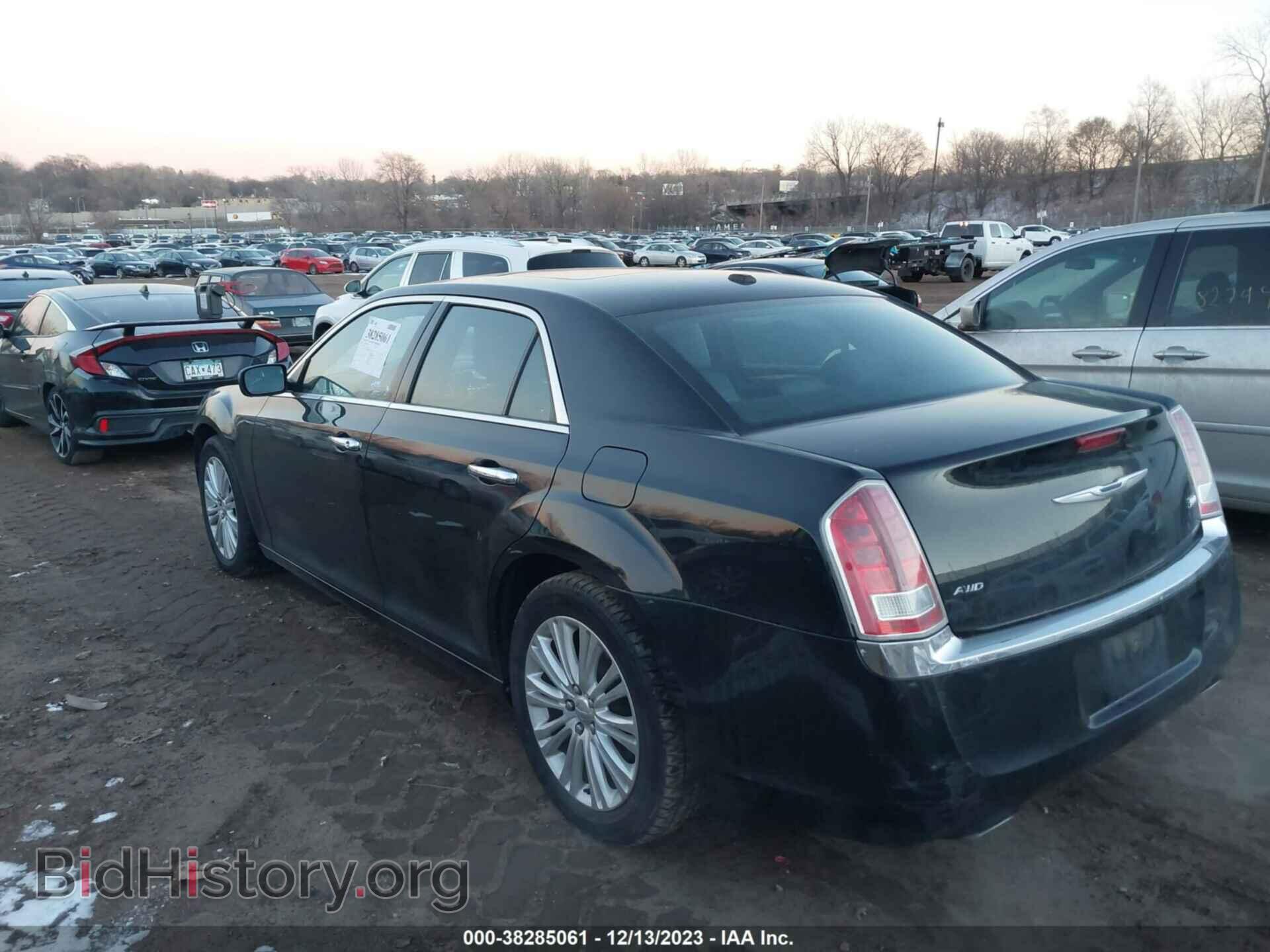 2012 CHRYSLER 300 - VIN: 2C3CCAHG7CH314003 - Фото 3
