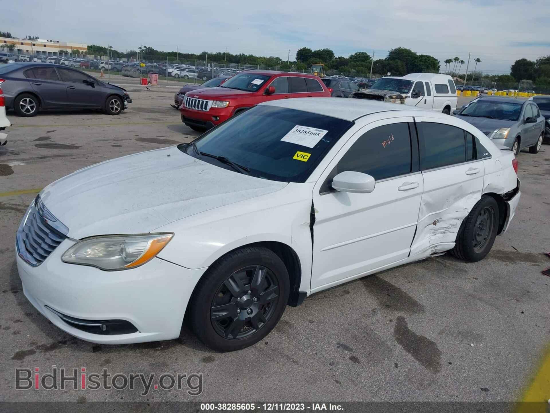 2012 CHRYSLER 200 - VIN: 1C3CCBABXCN201898 - Фото 2