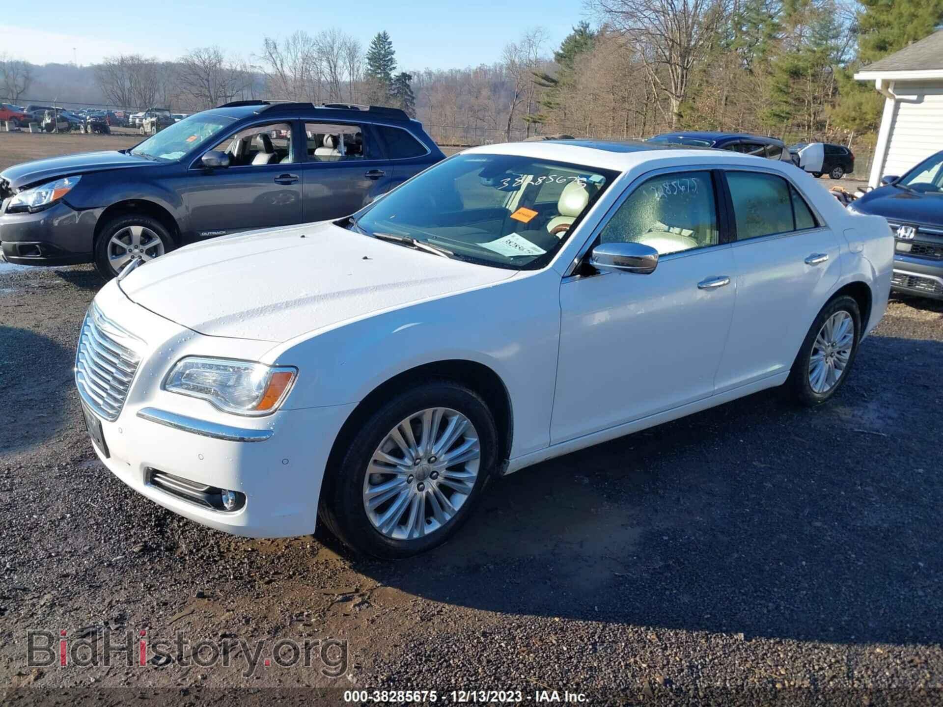 2011 CHRYSLER 300C - VIN: 2C3CK6CT5BH611807 - Фото 2