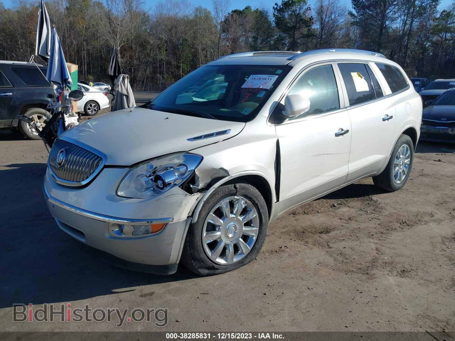 2012 BUICK ENCLAVE - VIN: 5GAKRCED6CJ300931 - Фото 2
