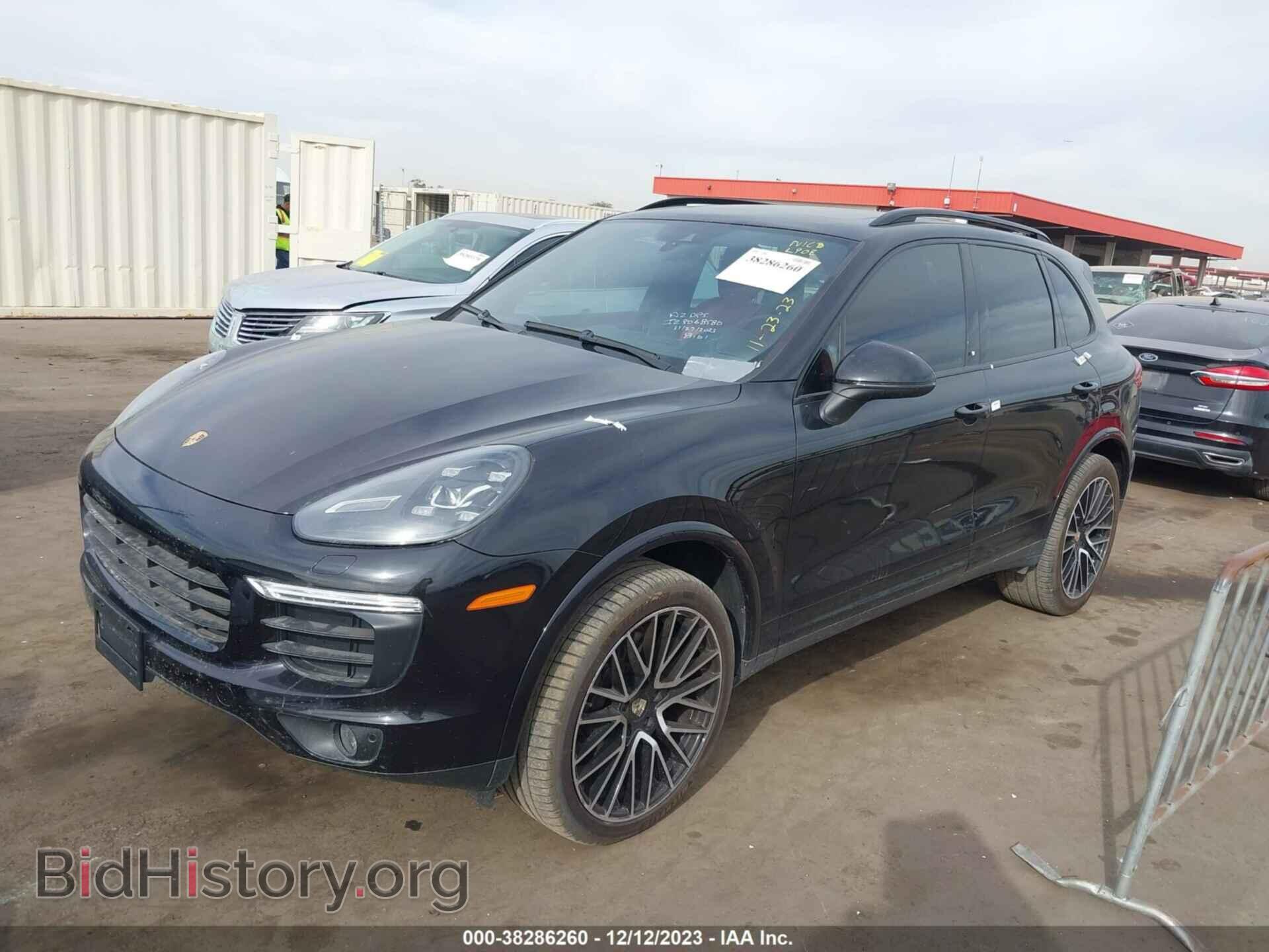 2017 PORSCHE CAYENNE - VIN: WP1AA2A28HKA90249 - Фото 2