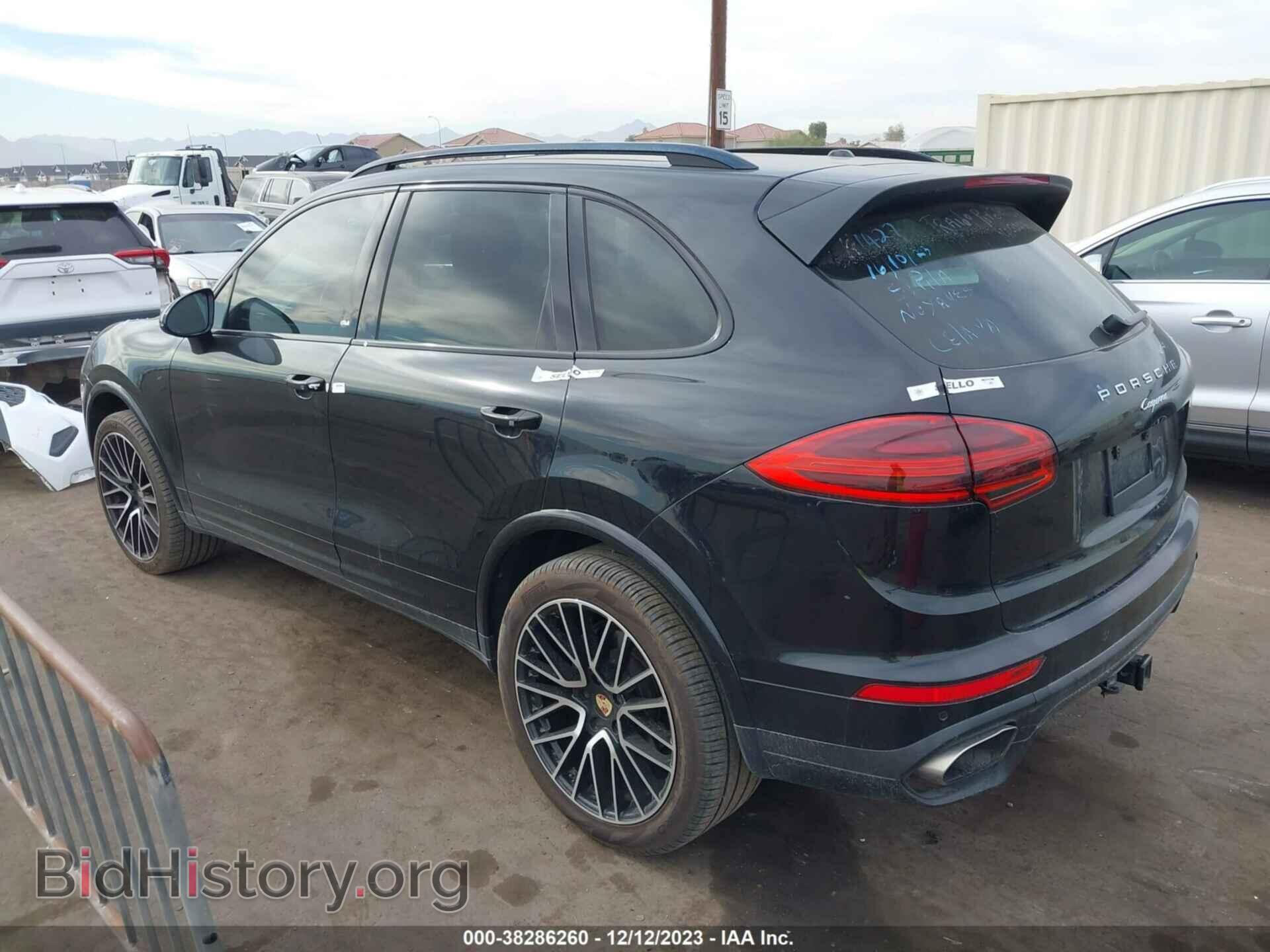 2017 PORSCHE CAYENNE - VIN: WP1AA2A28HKA90249 - Фото 3