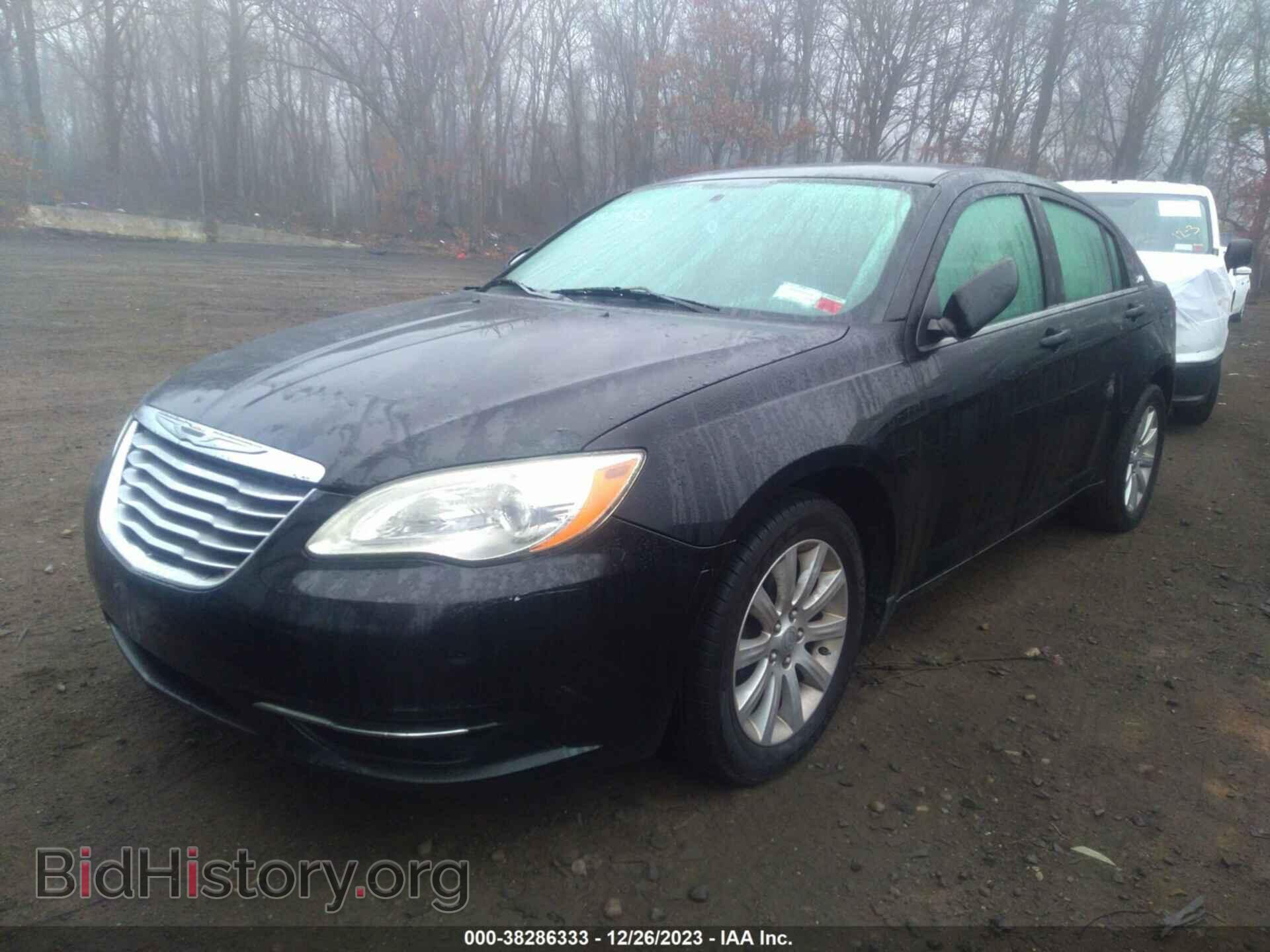 2011 CHRYSLER 200 - VIN: 1C3BC1FB8BN543007 - Фото 2