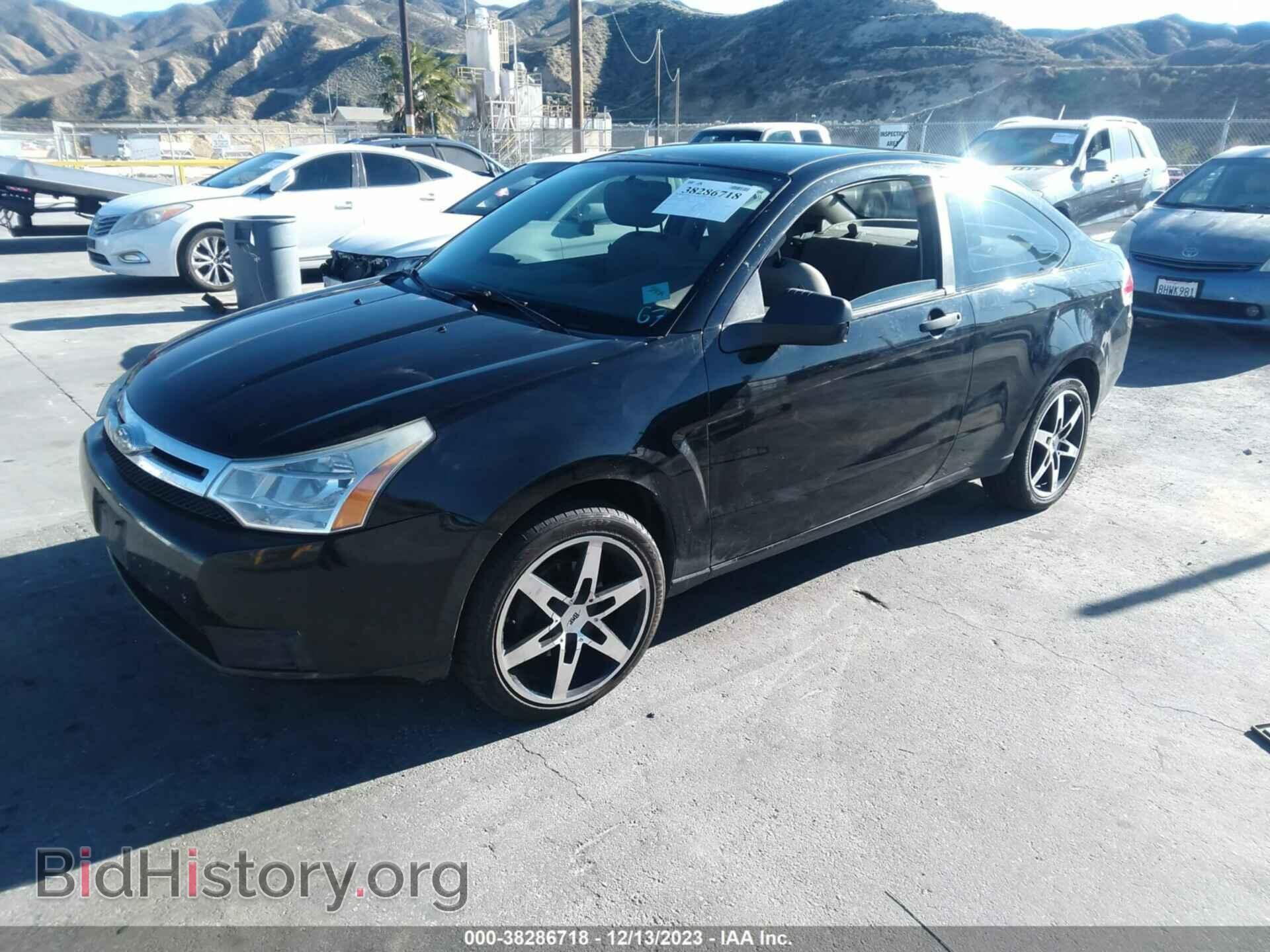 2008 FORD FOCUS - VIN: 1FAHP32N18W128643 - Фото 2