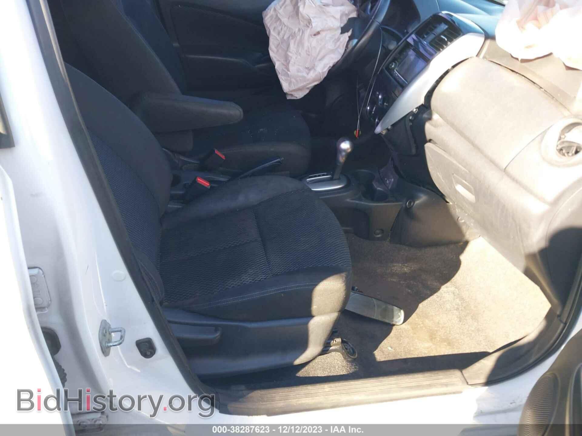 2017 NISSAN VERSA NOTE - VIN: 3N1CE2CPXHL364981 - Photo 5