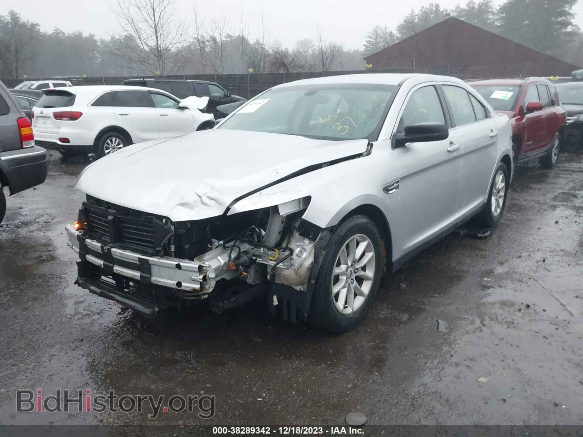 2013 FORD TAURUS - VIN: 1FAHP2D93DG215555 - Фото 2