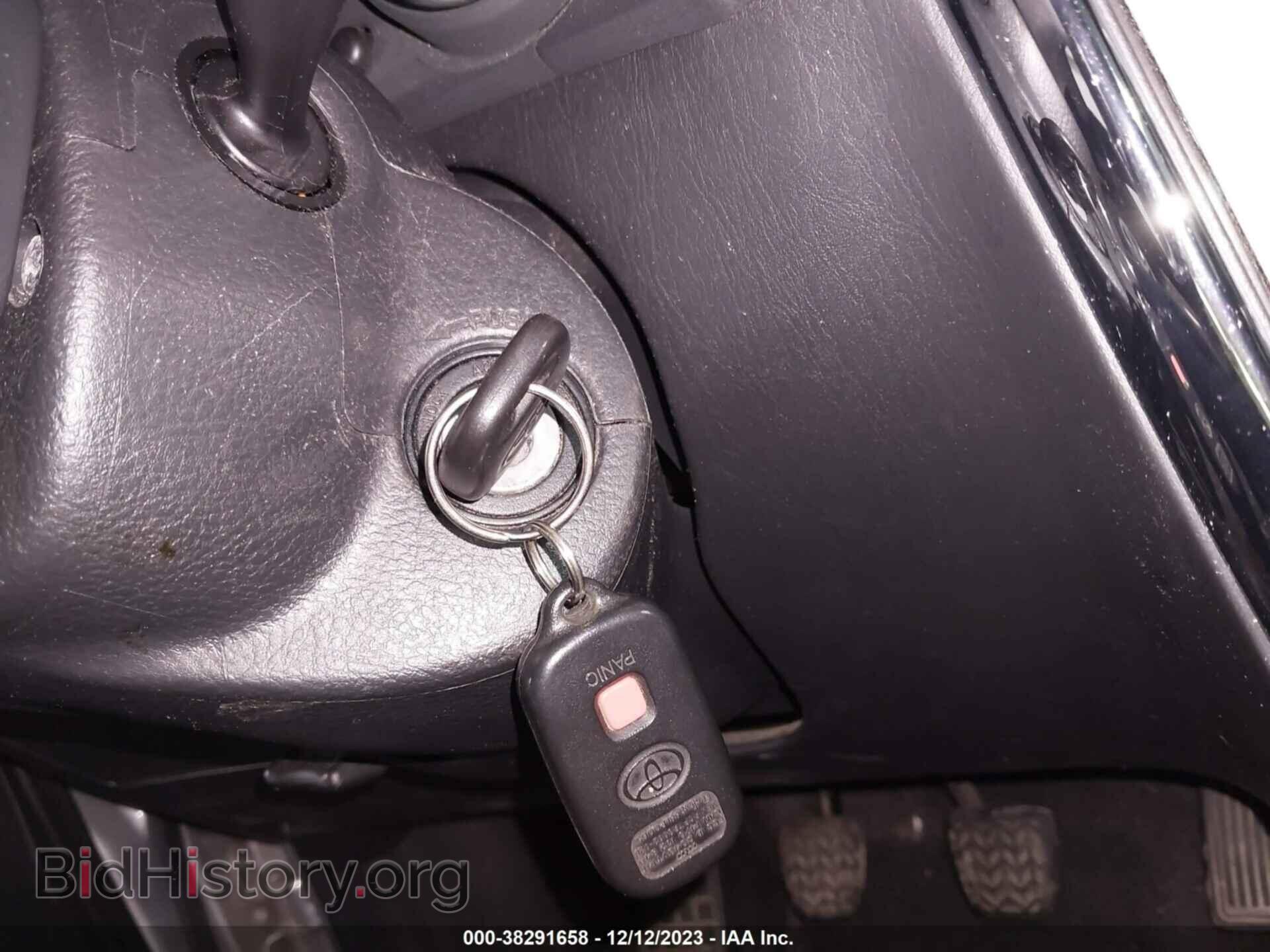 2008 TOYOTA MATRIX - VIN: 2T1KR32E48C700873 - Фото 11