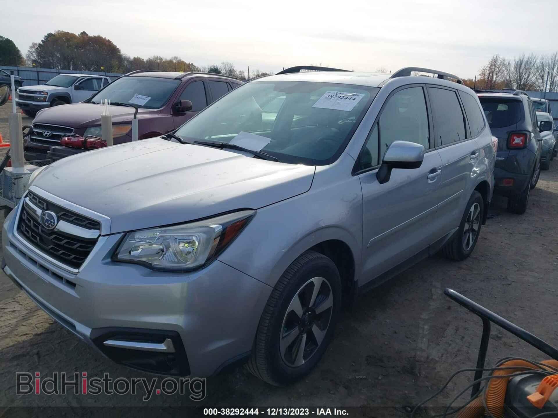 2017 SUBARU FORESTER - VIN: JF2SJAEC2HH407167 - Фото 2