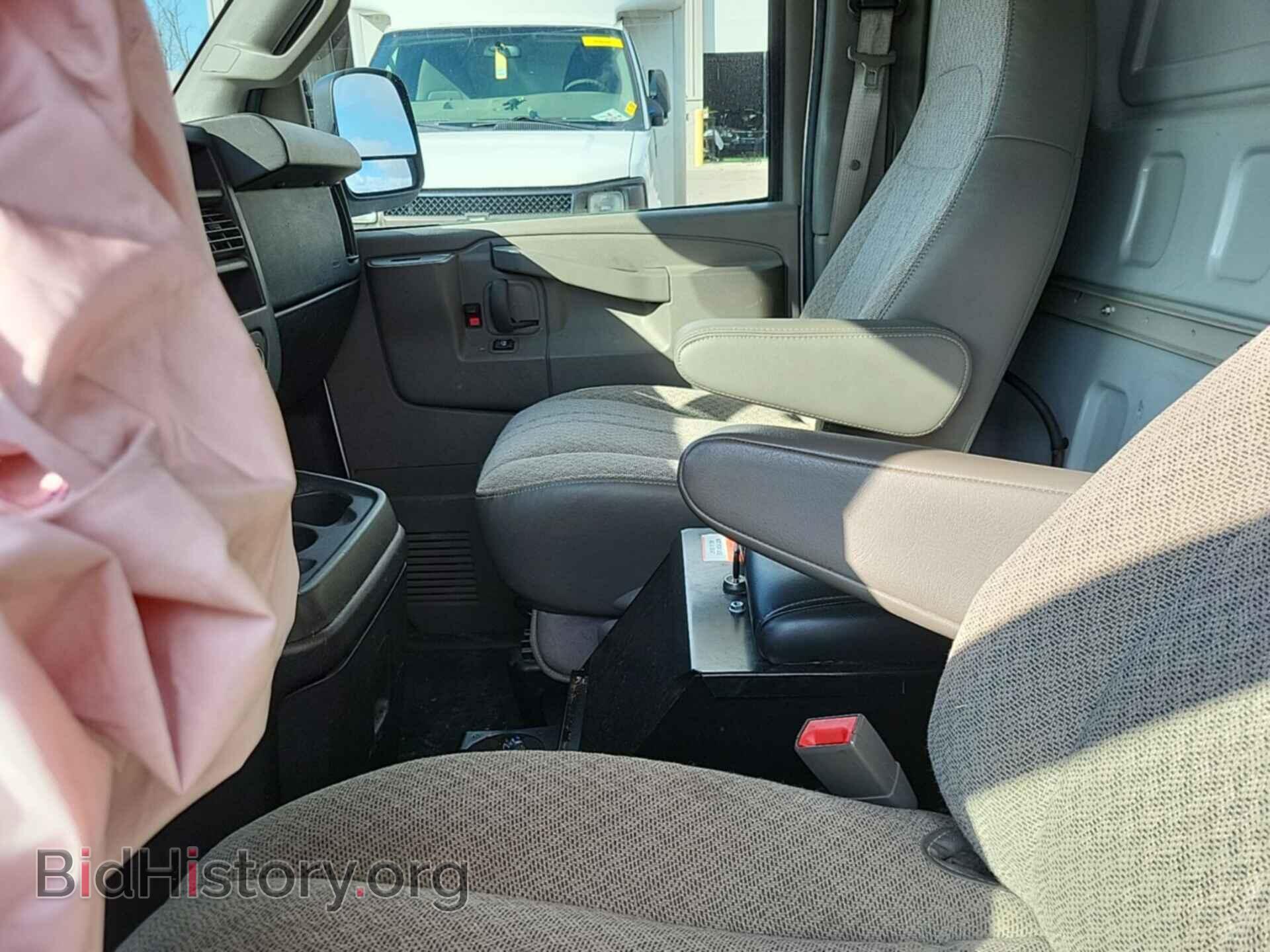 2016 CHEVROLET EXPRESS 2500 - VIN: 1GCWGAFF7G1156757 - Фото 10