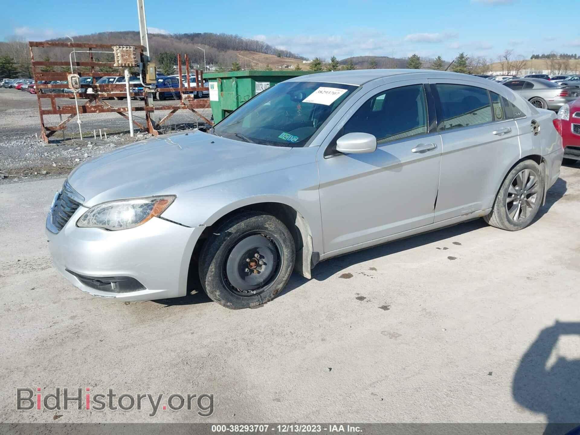 2012 CHRYSLER 200 - VIN: 1C3CCBBG4CN276977 - Фото 2