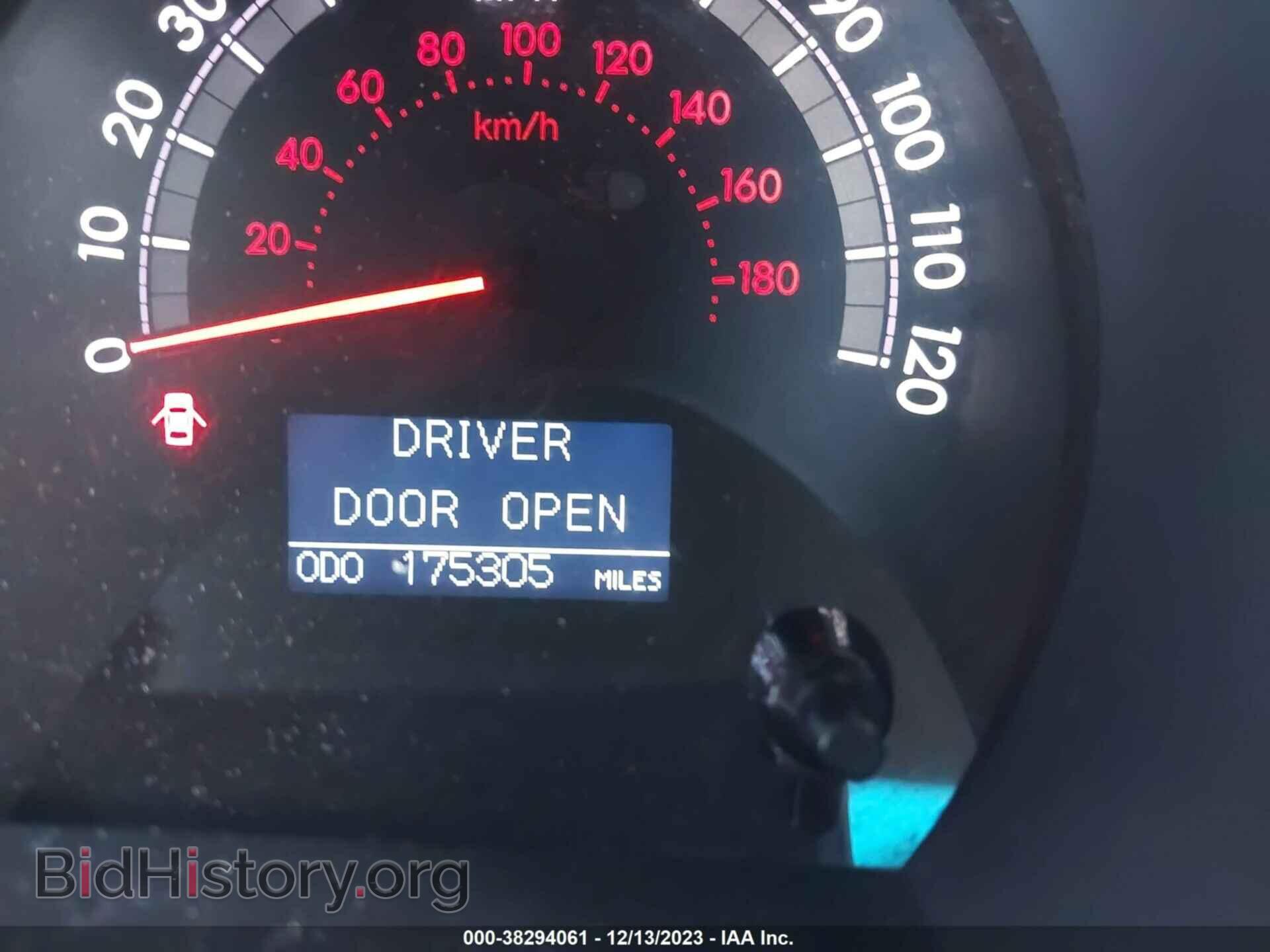 2011 TOYOTA SEQUOIA - VIN: 5TDKY5G12BS035734 - Фото 16