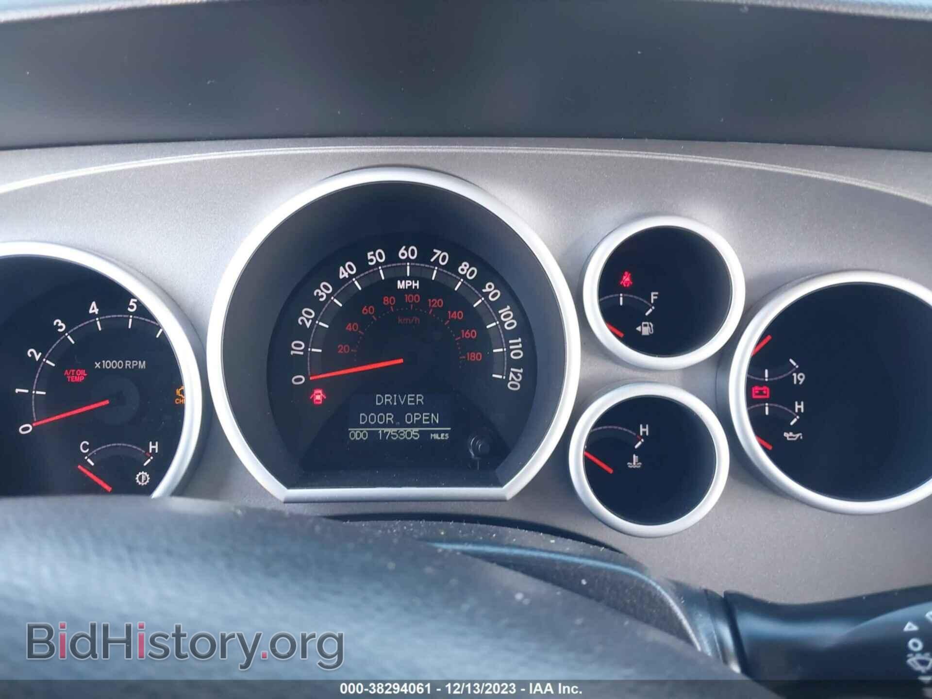 2011 TOYOTA SEQUOIA - VIN: 5TDKY5G12BS035734 - Фото 7