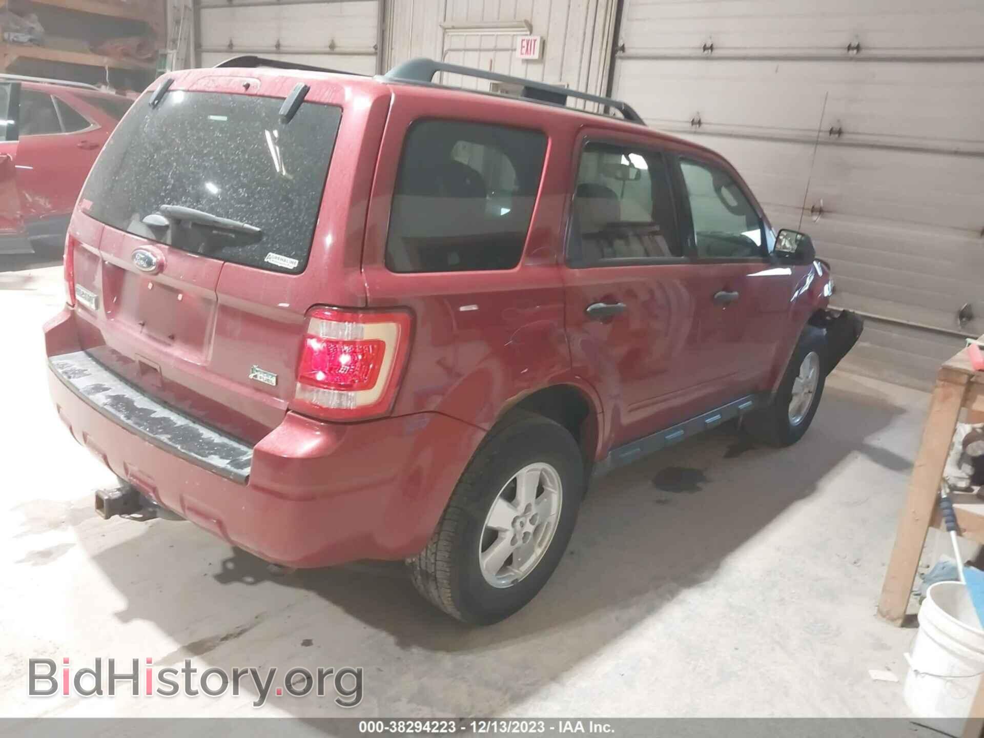 2011 FORD ESCAPE - VIN: 1FMCU0DG1BKB33877 - Фото 4