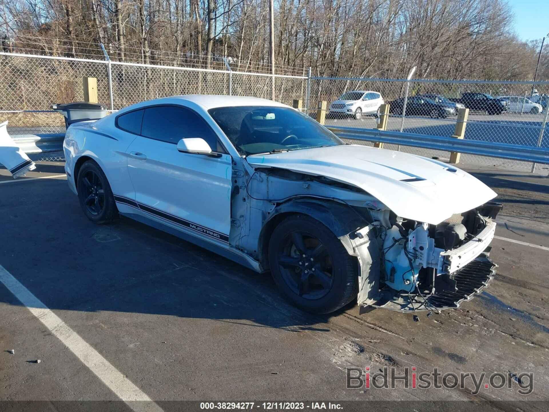 Photo 1FA6P8TH2J5178718 - FORD MUSTANG 2018