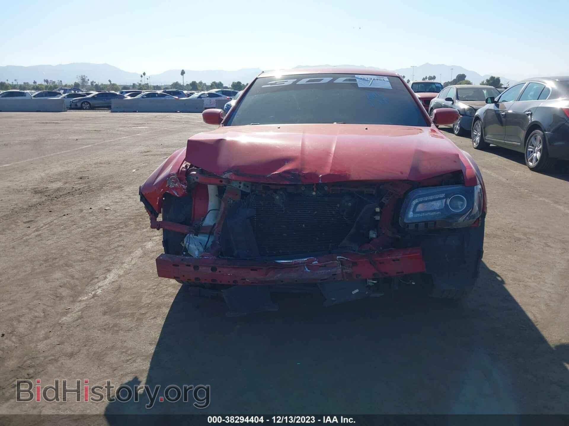 2016 CHRYSLER 300 - VIN: 2C3CCABG2GH212641 - Фото 6